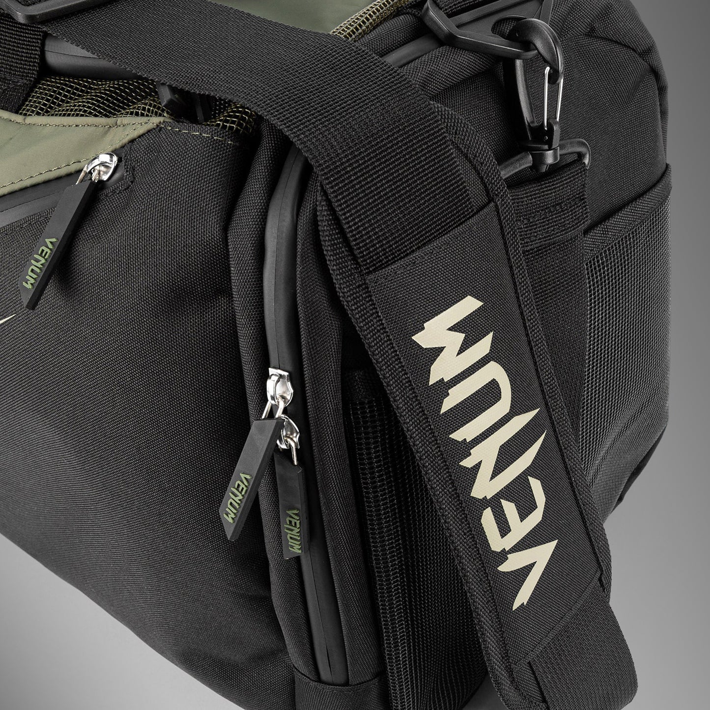 Venum Trainer Lite Evo スポーツバッグ - カーキ/ブラック