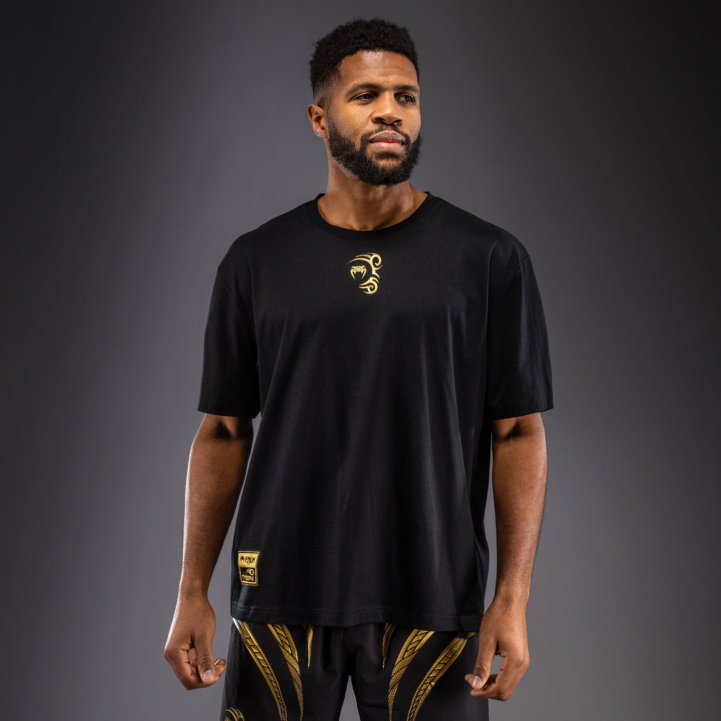 Venum x Mike Tyson Tiger Tシャツ - ブラック/ゴールド