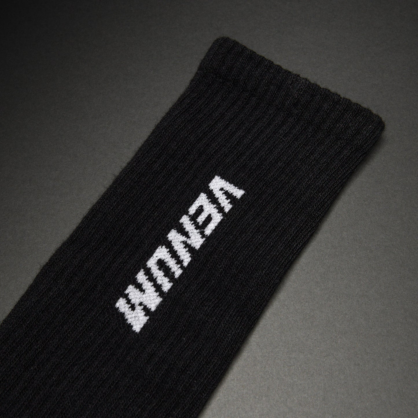 Venum Essential クルーソックス（3足セット） – ブラック/ホワイト