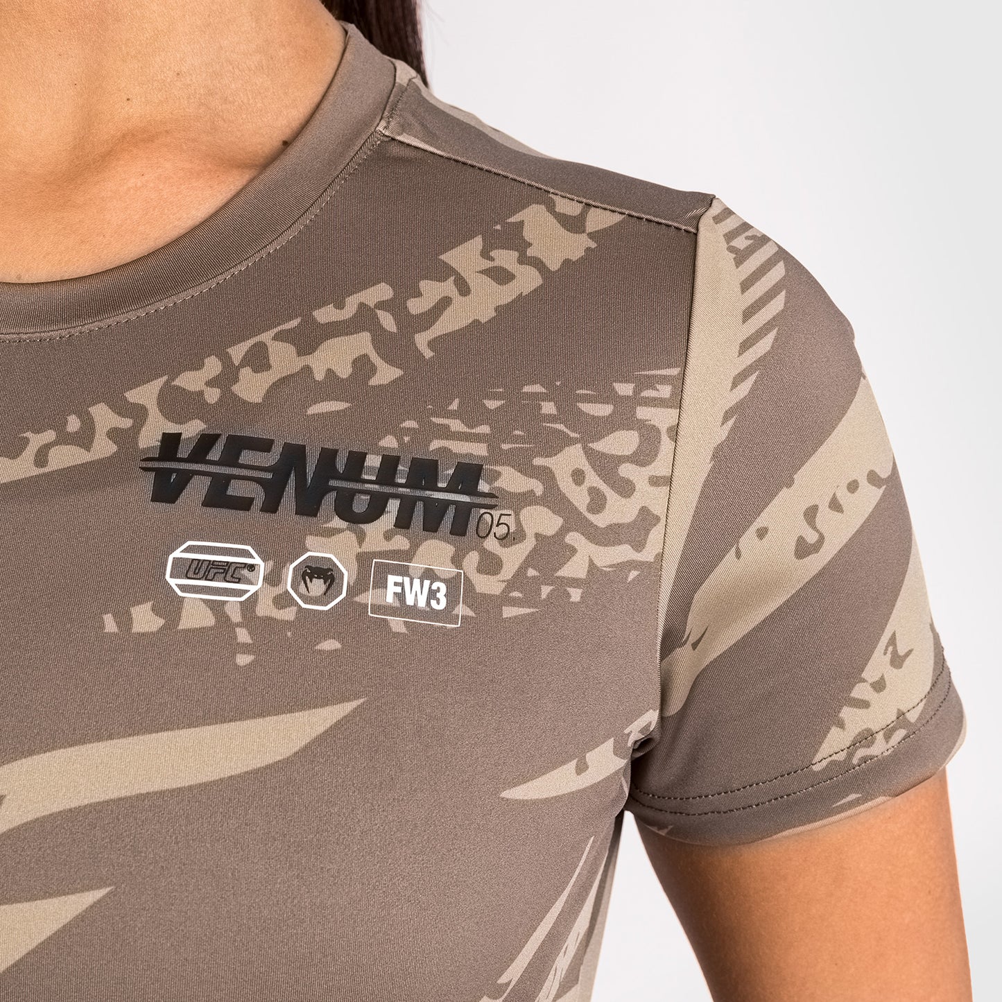 UFC Adrenaline By Venum Fight Week 女性用ドライテックTシャツ - Desert Camo