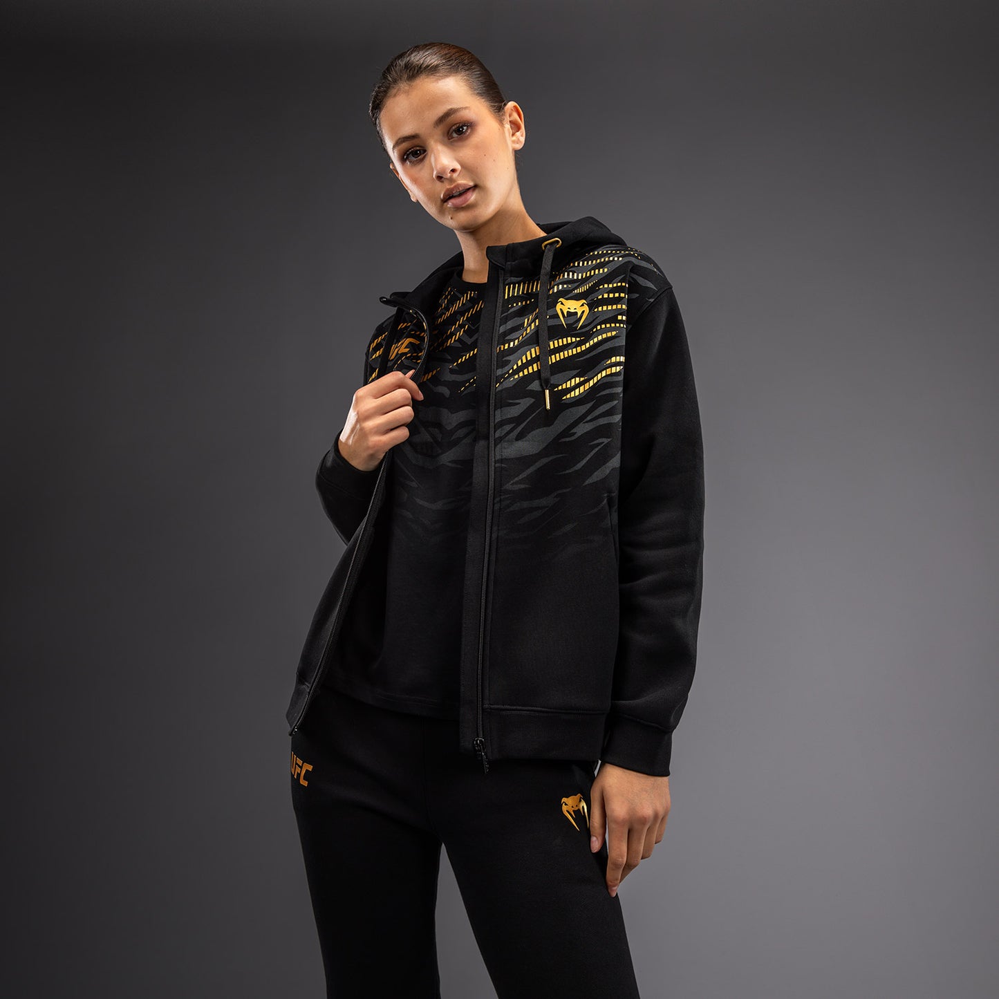 UFC Fusion by Venum Replica ジップ付きスウェットシャツ（女性用） - チャンピオン