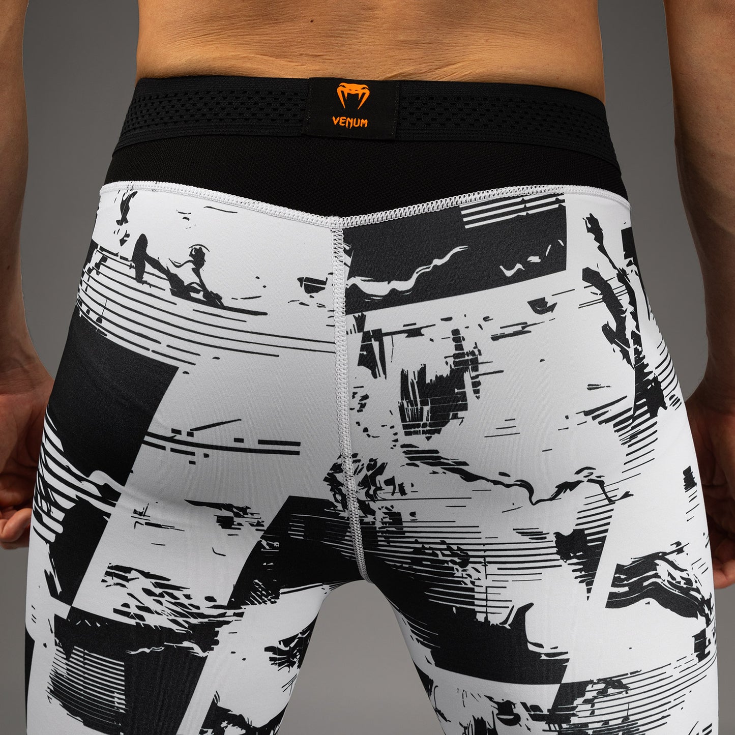 UFC Zenith by Venum Authentic Fight Week パフォーマンスタイツ メンズ - ホワイト