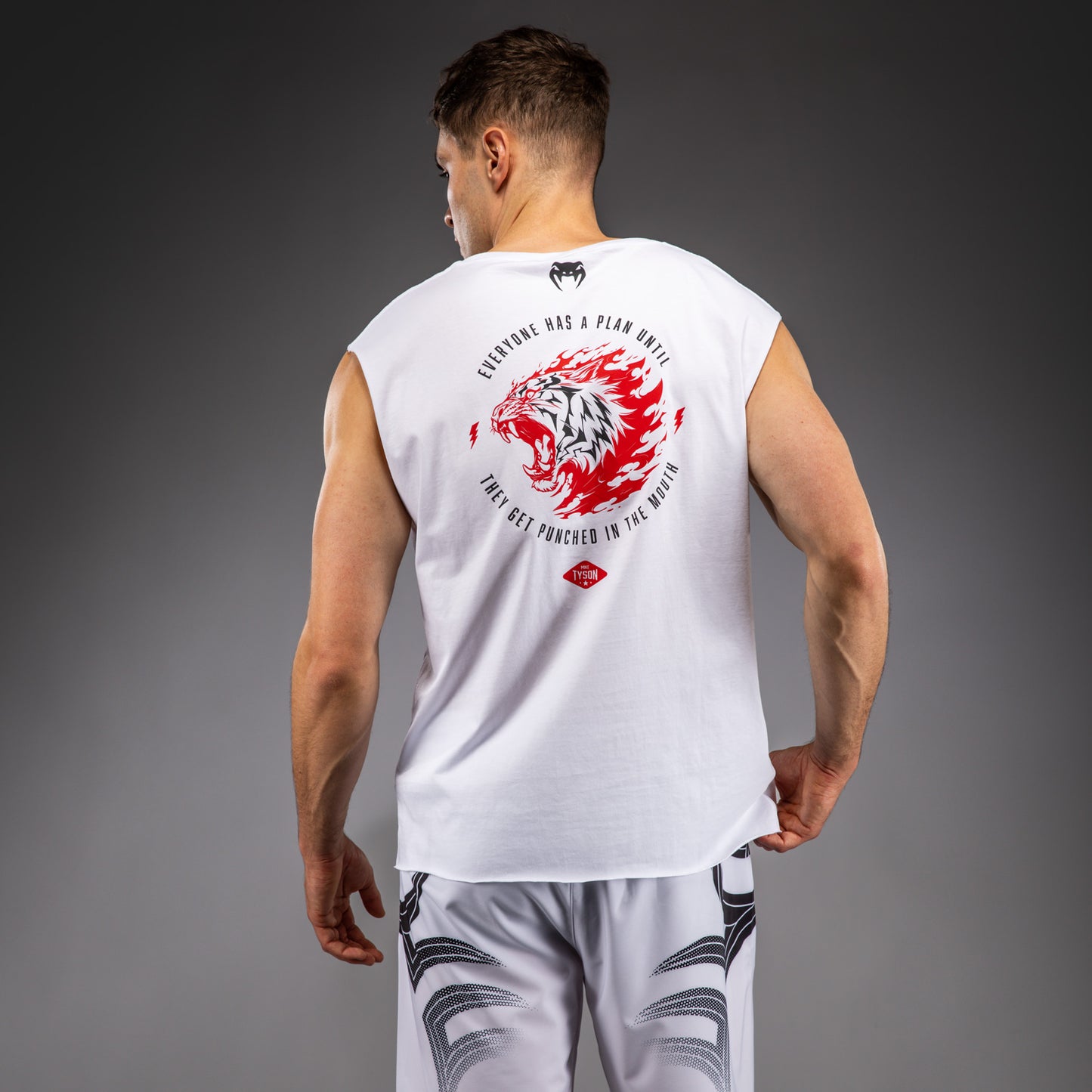 Venum x Mike Tyson Tiger ノースリーブTシャツ - オプティカルホワイト
