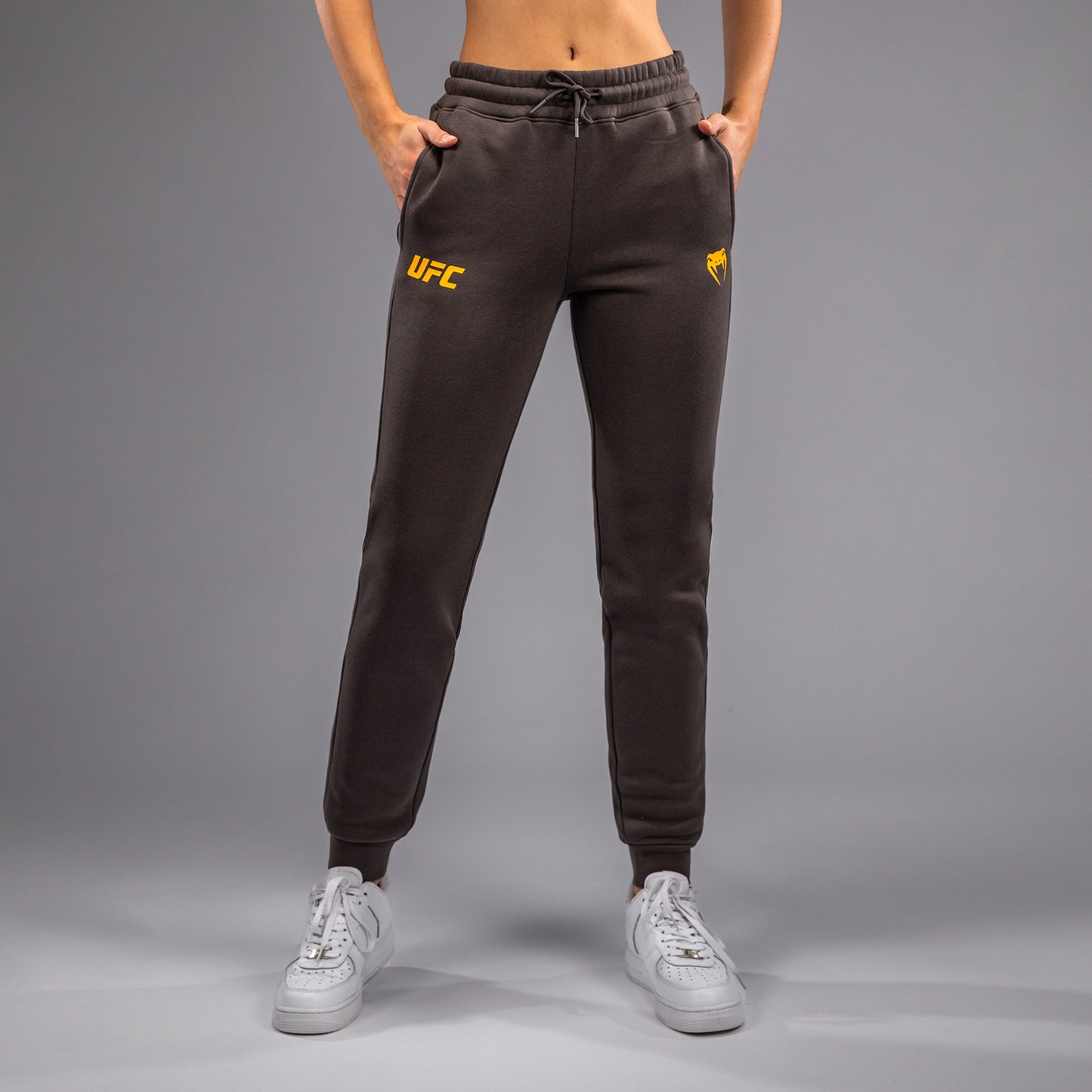 UFC Fusion by Venum Fight Week コットンパンツ（女性用） - アーセンブラウン