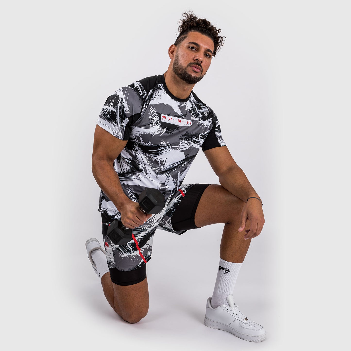 Venum Electron 3.0 ドライテックTシャツ - グレー／レッド