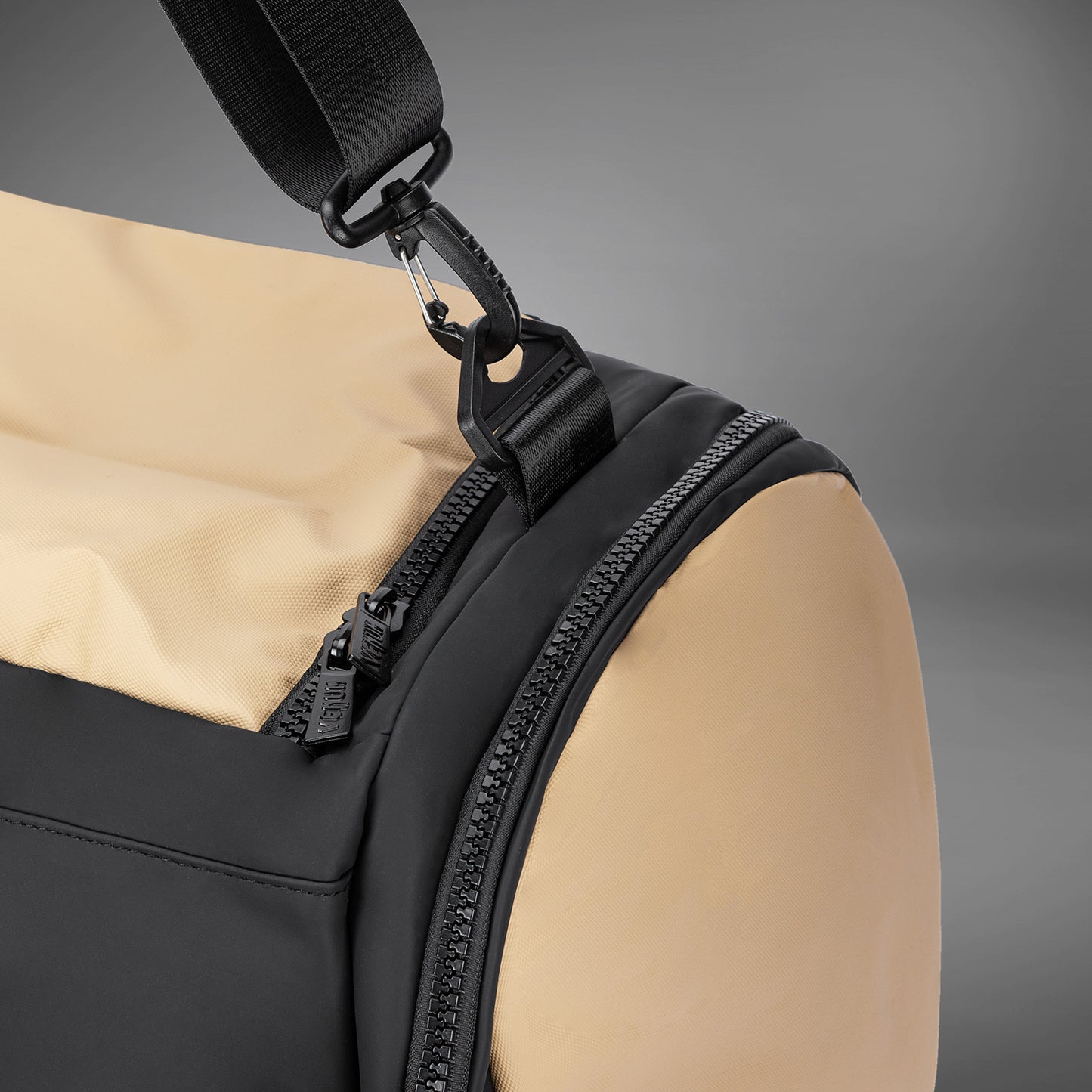 Venum Evo 2 Trainer Lite Duffle Bag - ブラック/サンド