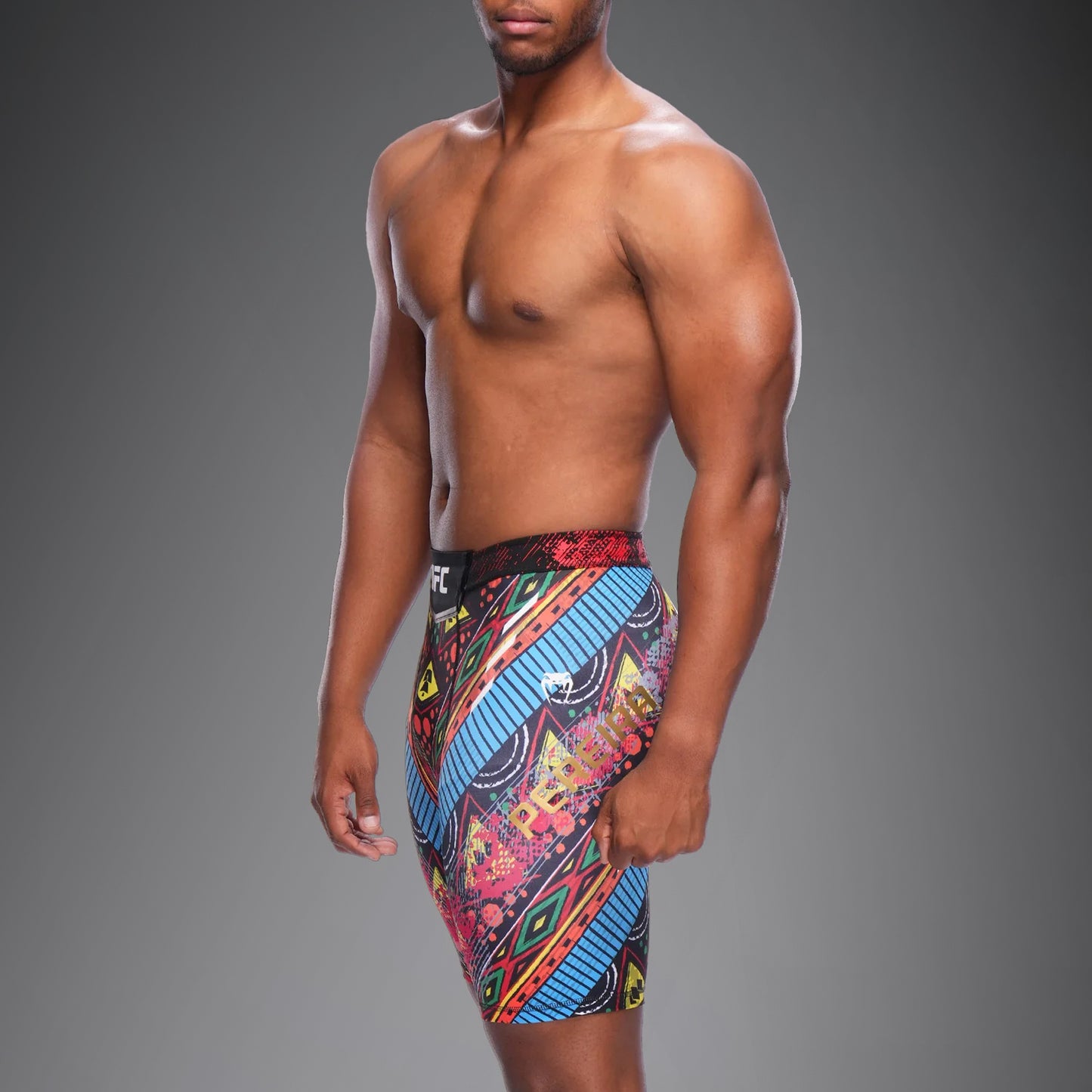 UFC Unrivaled by Venum Alex Pereira 男性 バレトゥードショート - レッド
