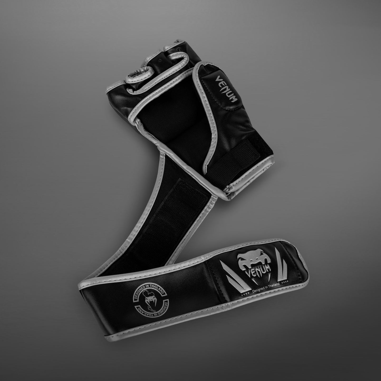 Venum Challenger 2.0 MMAグローブ - ブラック/シルバー