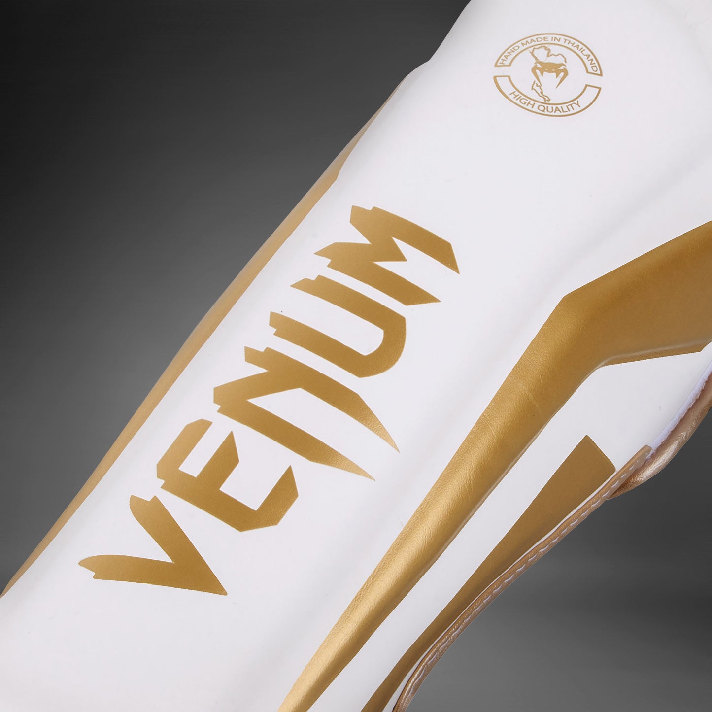 Venum Elite Standup シンガード：ホワイト／ゴールド