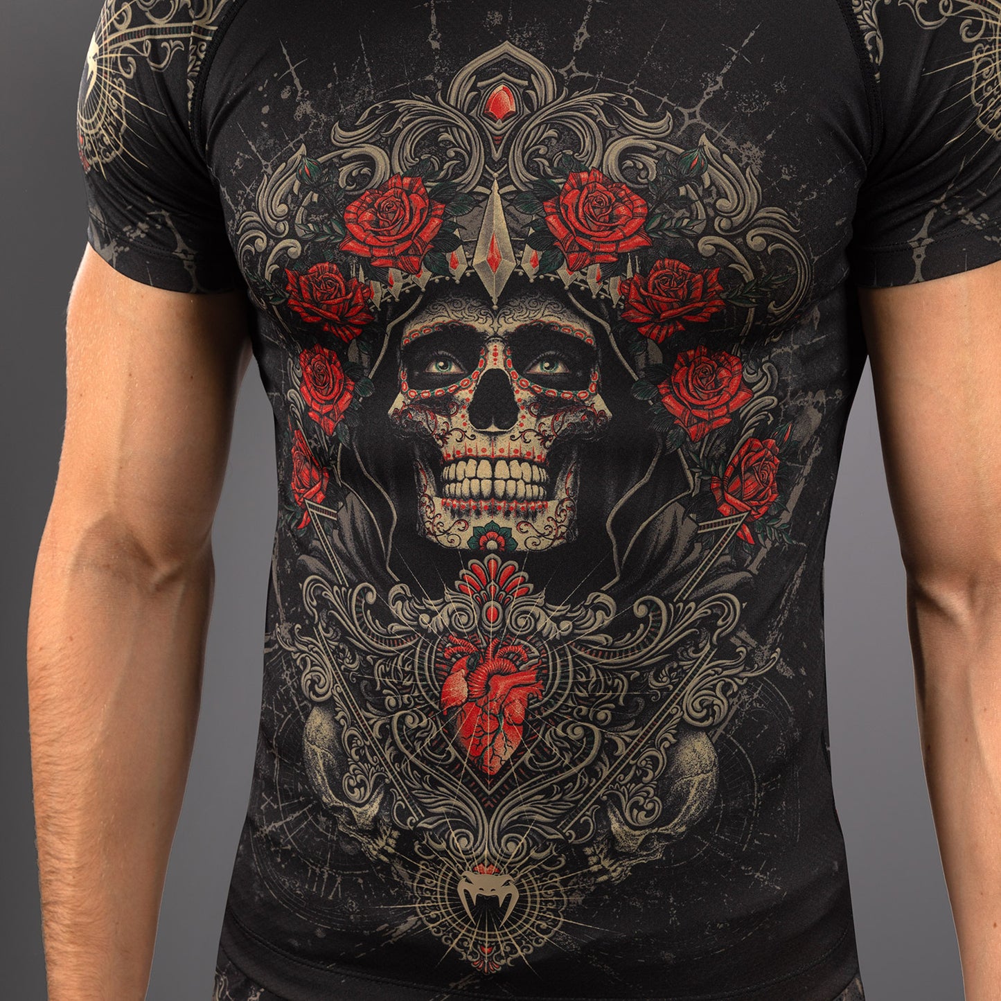 Venum Santa Muerte 5.0 メンズ半袖ラッシュガード - ディープブラック/ゴールド