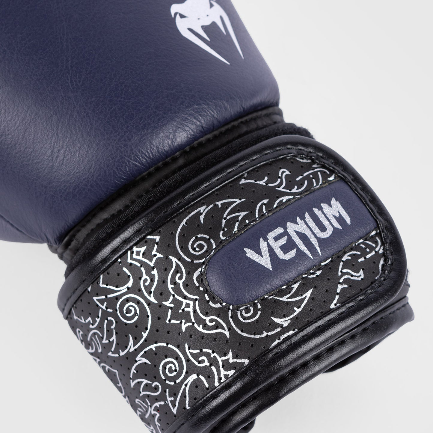 Venum Power 2.0 ボクシンググローブ - ネイビーブルー/ブラック