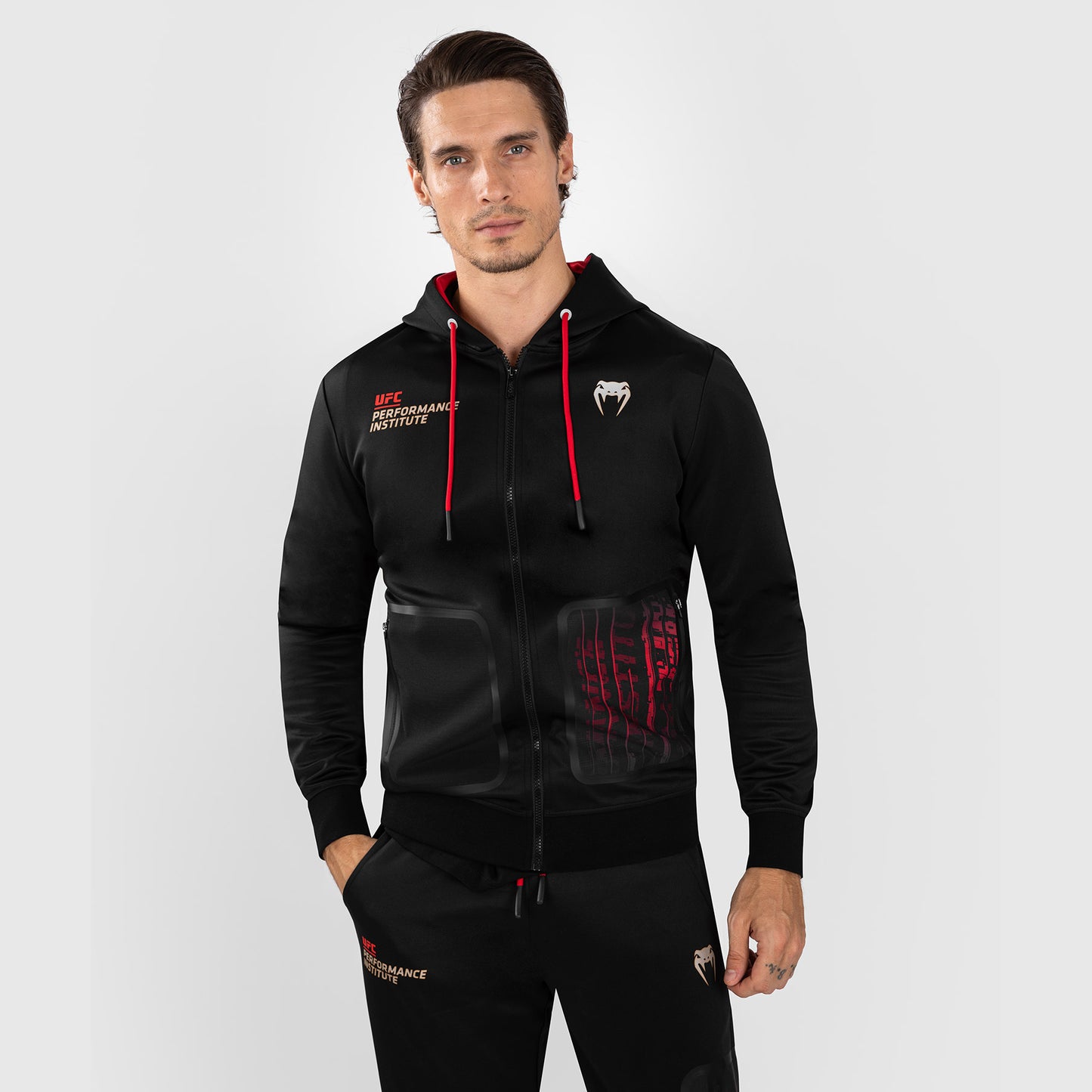 UFC Venum Performance Institute 2.0 メンズ・ジップ・フーディ - ブラック／レッド