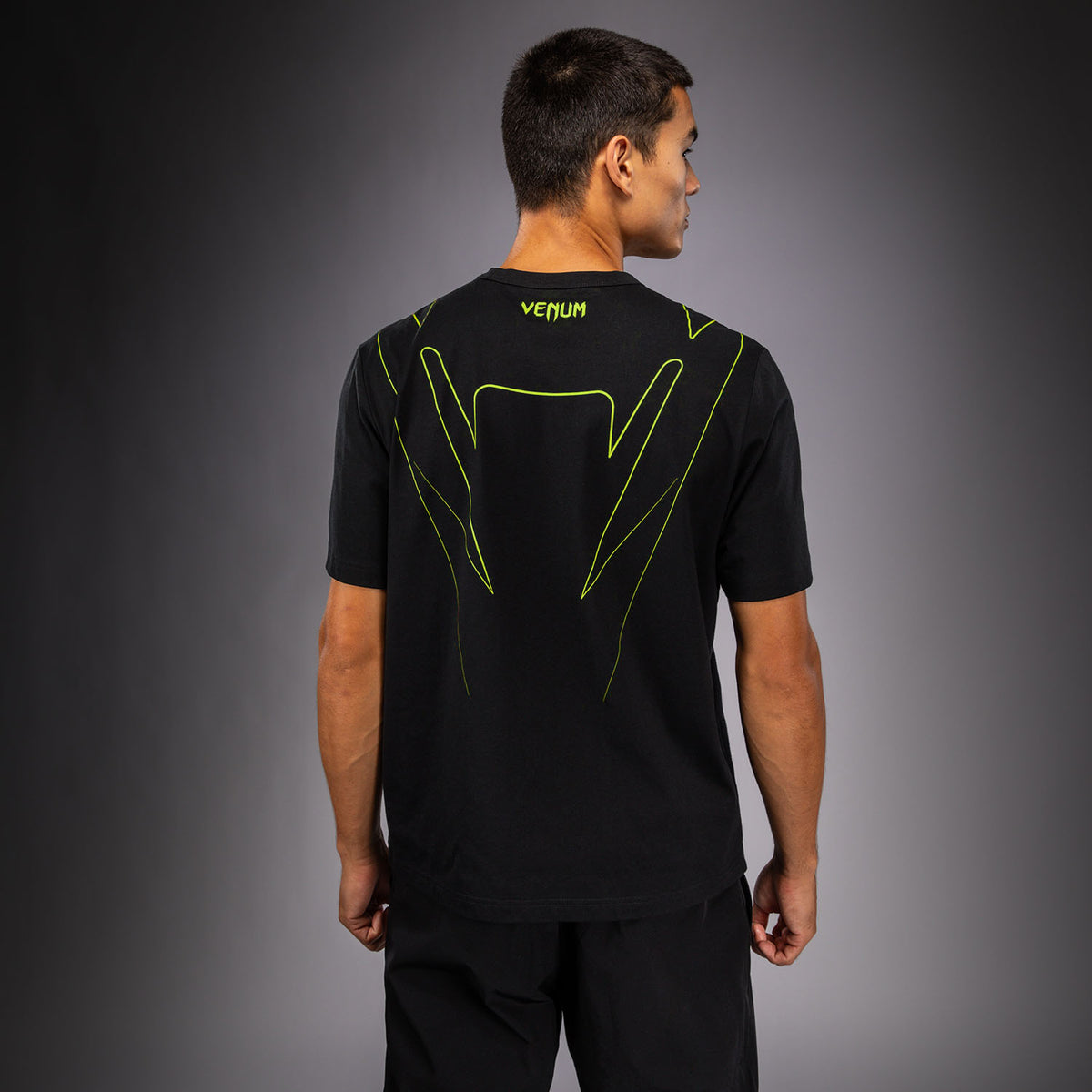 Venum Amazonia Reborn Tシャツ - ブラック/グリーン
