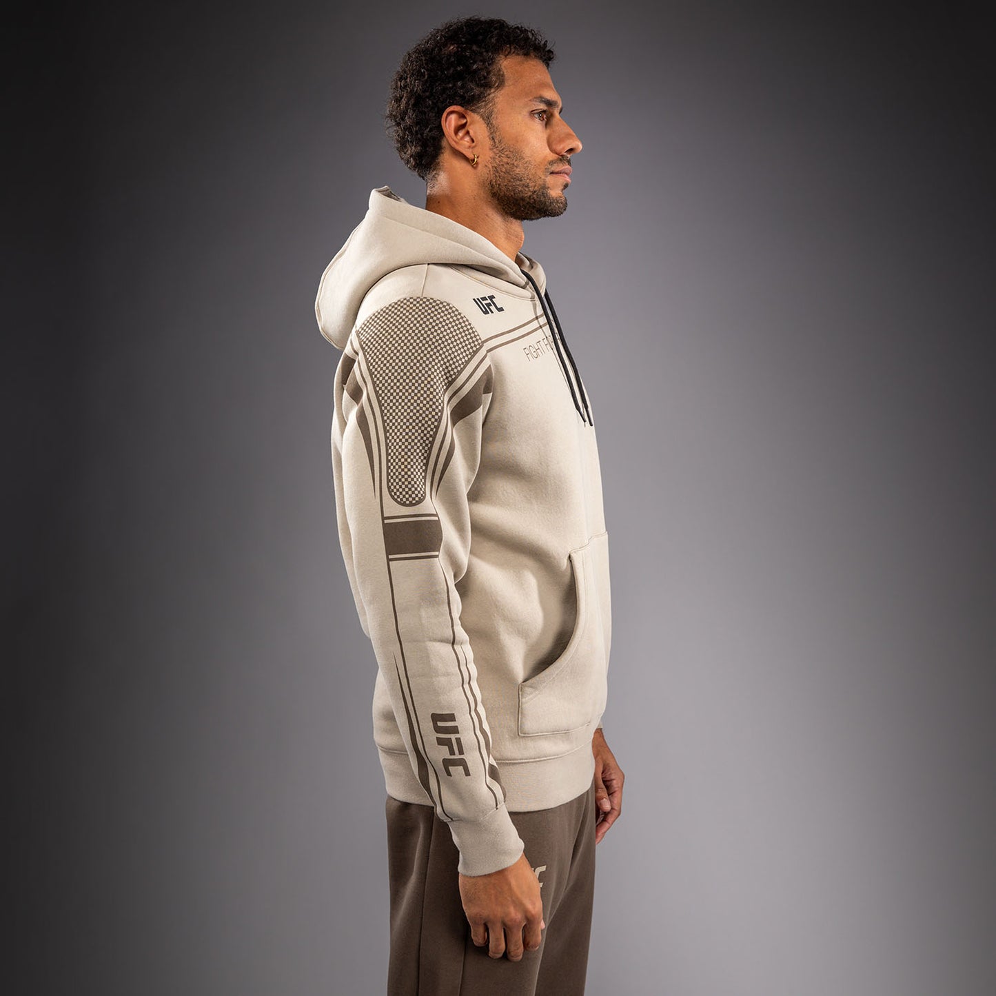 Venum UFC Unity by Venum Authentic Fight Week メンズ プルオーバーフーディー - サンド