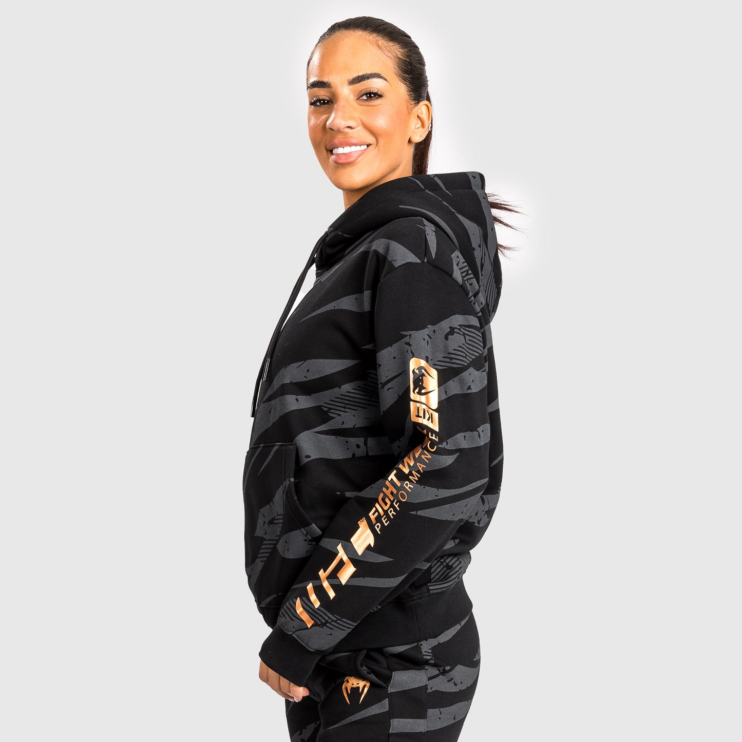 UFC Adrenaline By Venum Fight Week - 女性用プルオーバーパーカー - Urban Camo