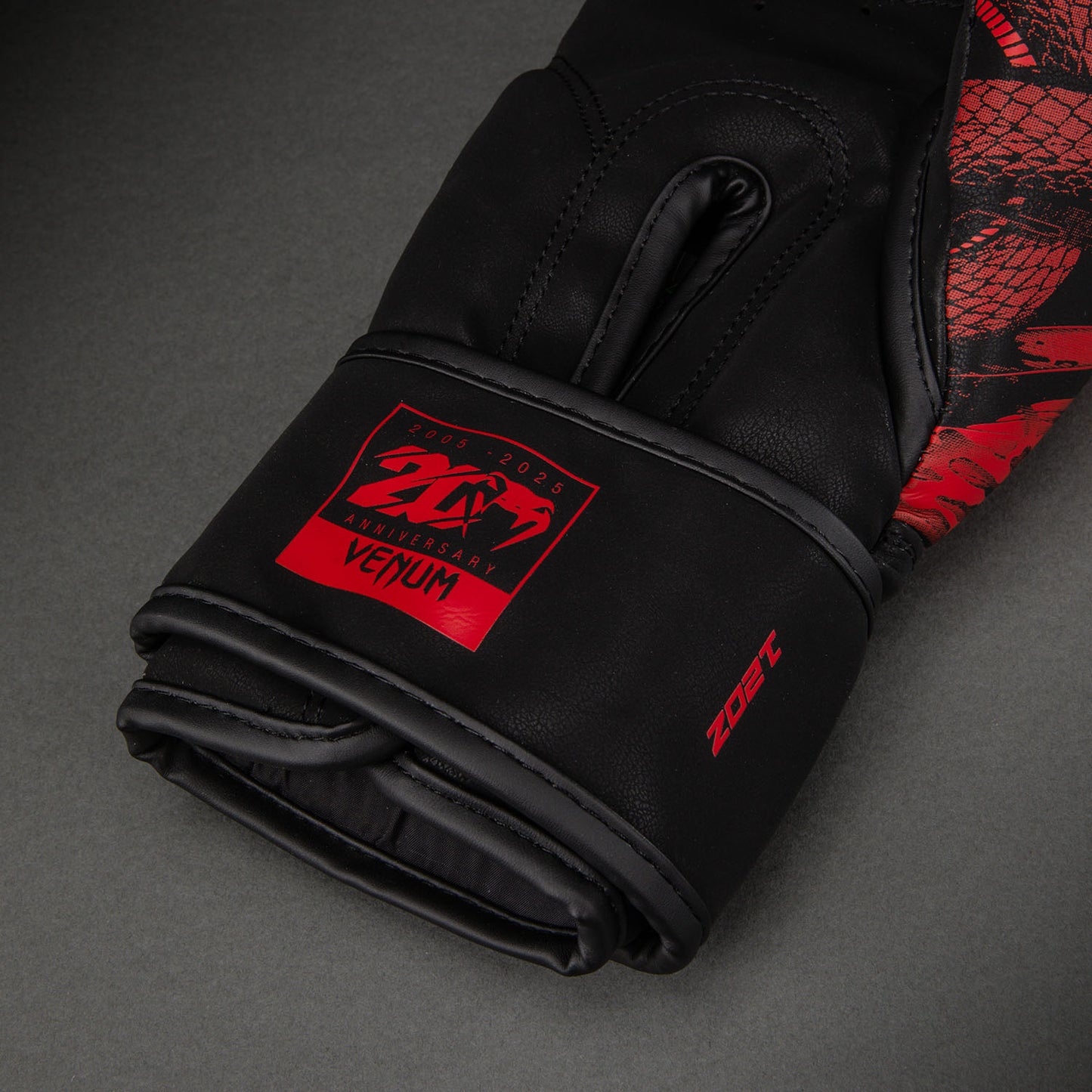 Venum 20th Anniversary ボクシンググローブ - ブラック/レッド