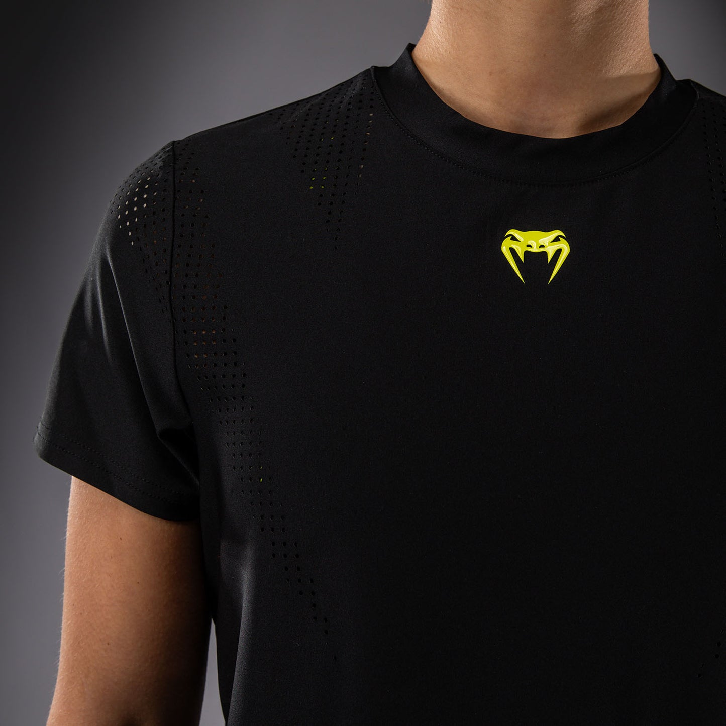 Venum Lazer レディース ドライテックTシャツ - ブラック/イエロー