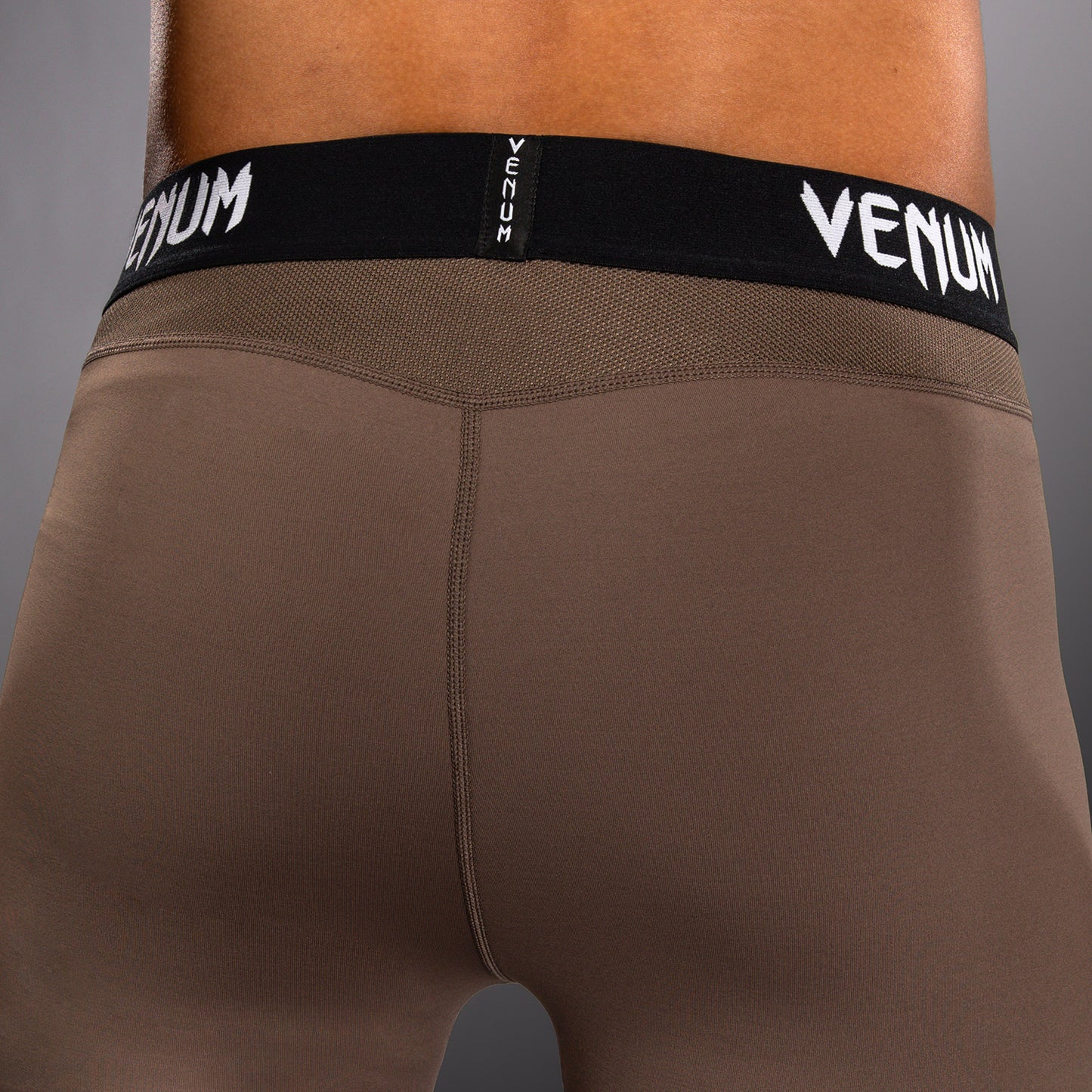 Venum UFC Unity by Venum Authentic Fight Week メンズ テクニカル コンプレッションタイツ - ブラウン