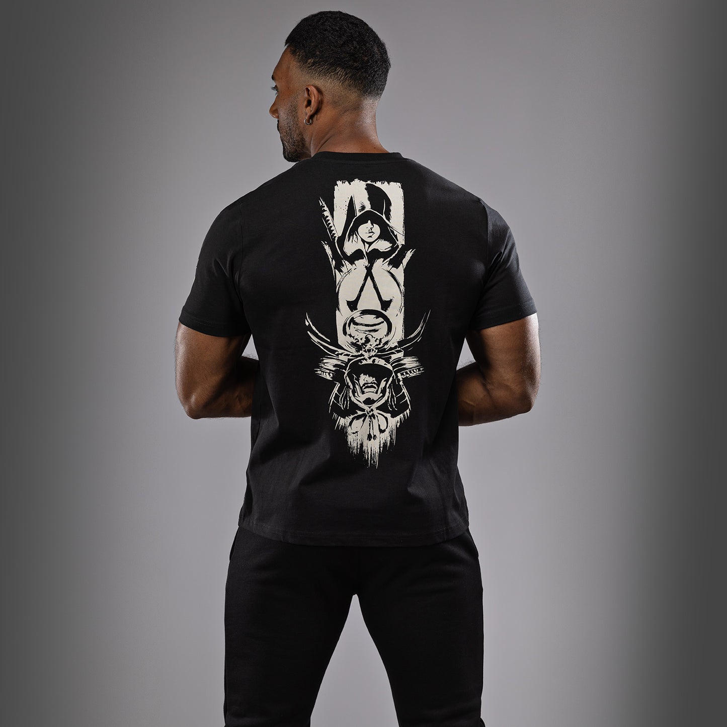 Venum x Assassin’s Creed Shadows Tシャツ - ブラック