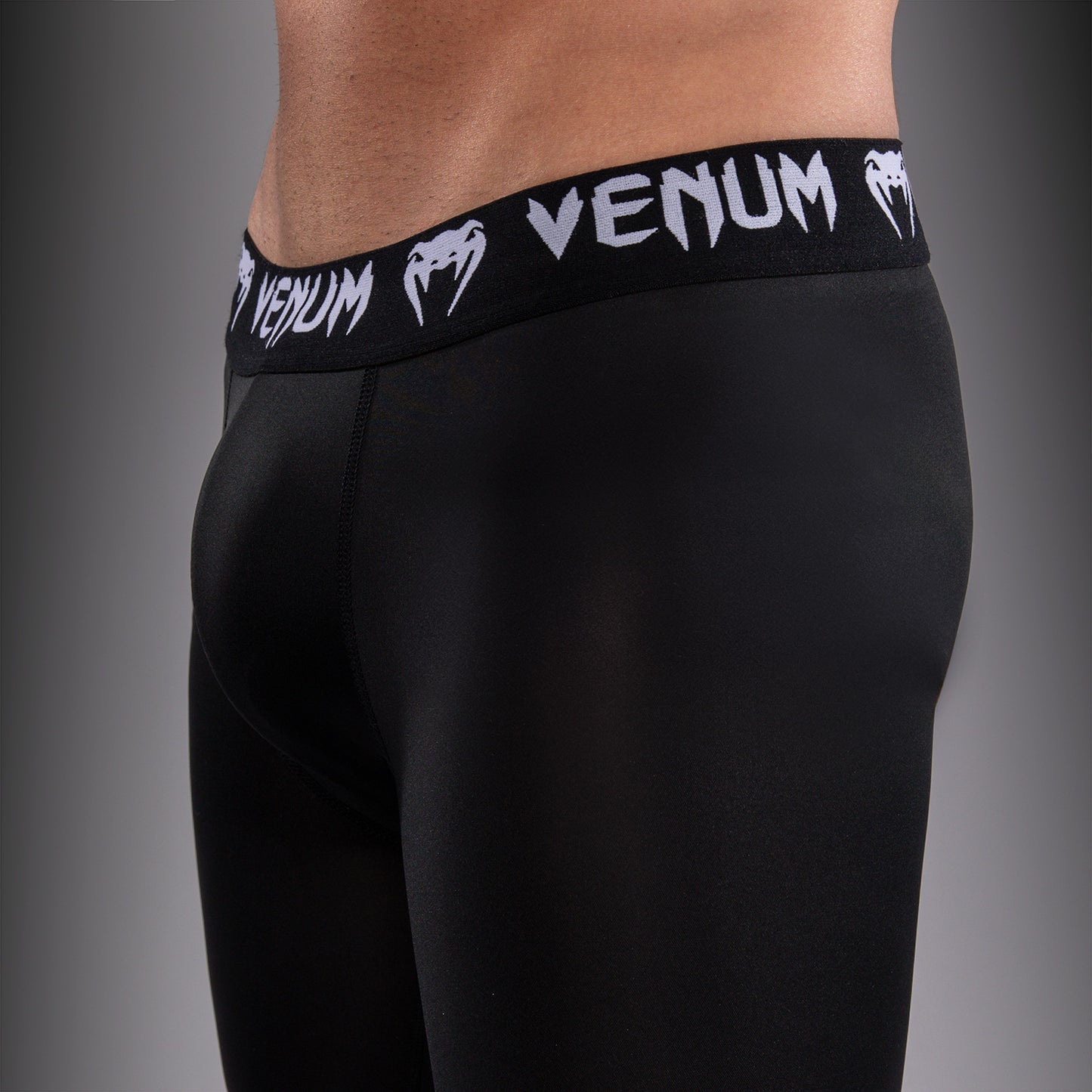 Venum UFC Unity by Venum Authentic Fight Week メンズ テクニカル コンプレッションショーツ - ブラック