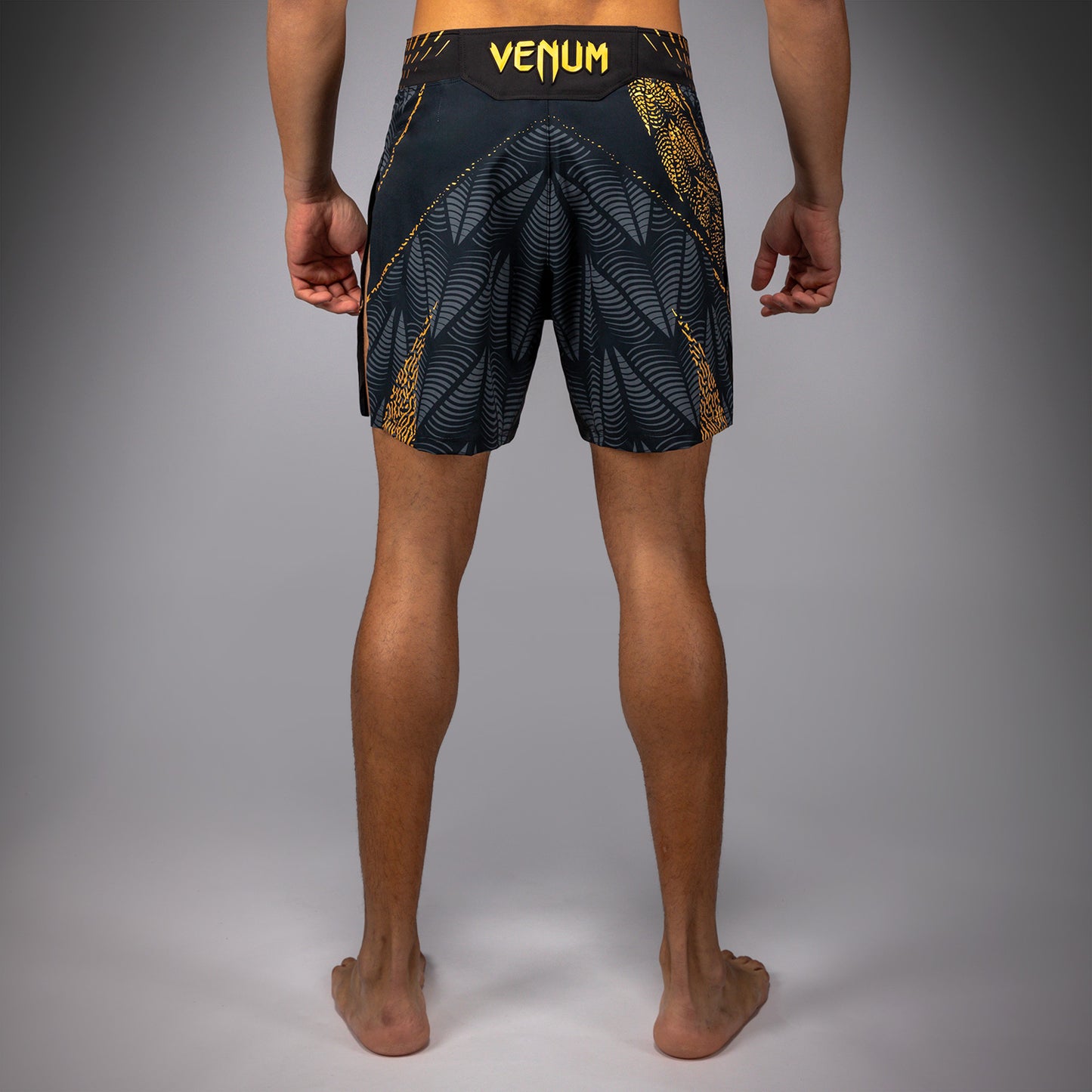 UFC Zenith by Venum Authentic Fight Night グラディエーターファイトショーツ メンズ - チャンピオン