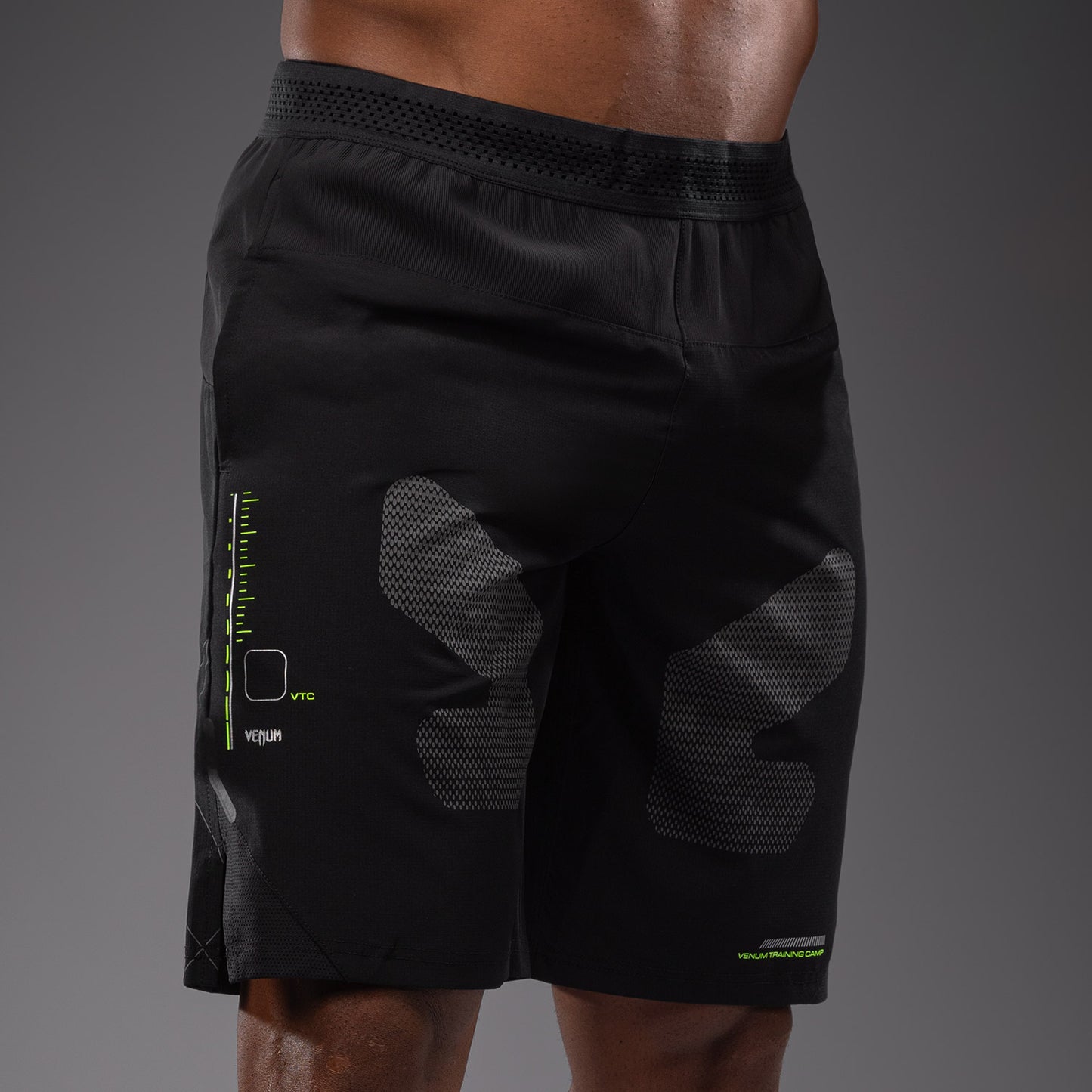 Venum Training Camp 4.0 メンズ・トレーニングショーツ - ブラック／ネオングリーン