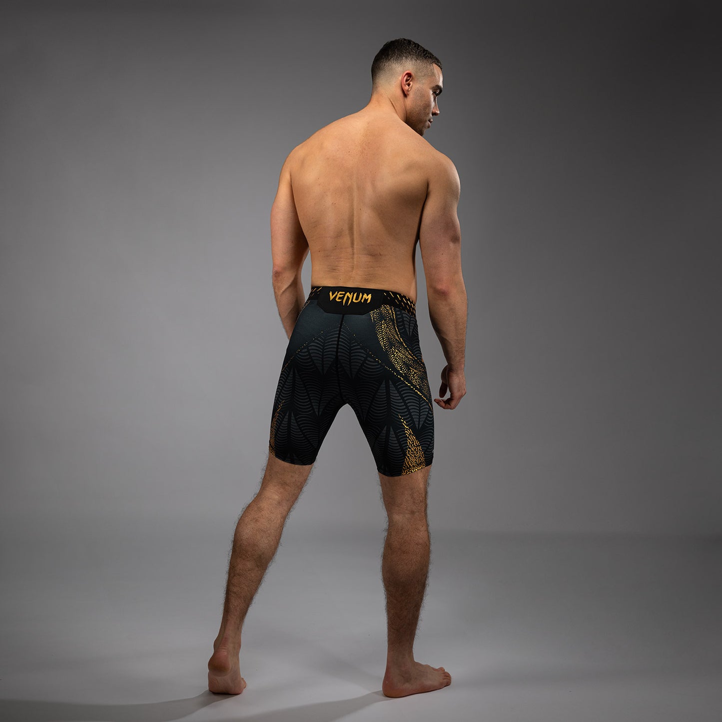 UFC Zenith by Venum Authentic Fight Night ヴァレトゥードショーツ メンズ - チャンピオン