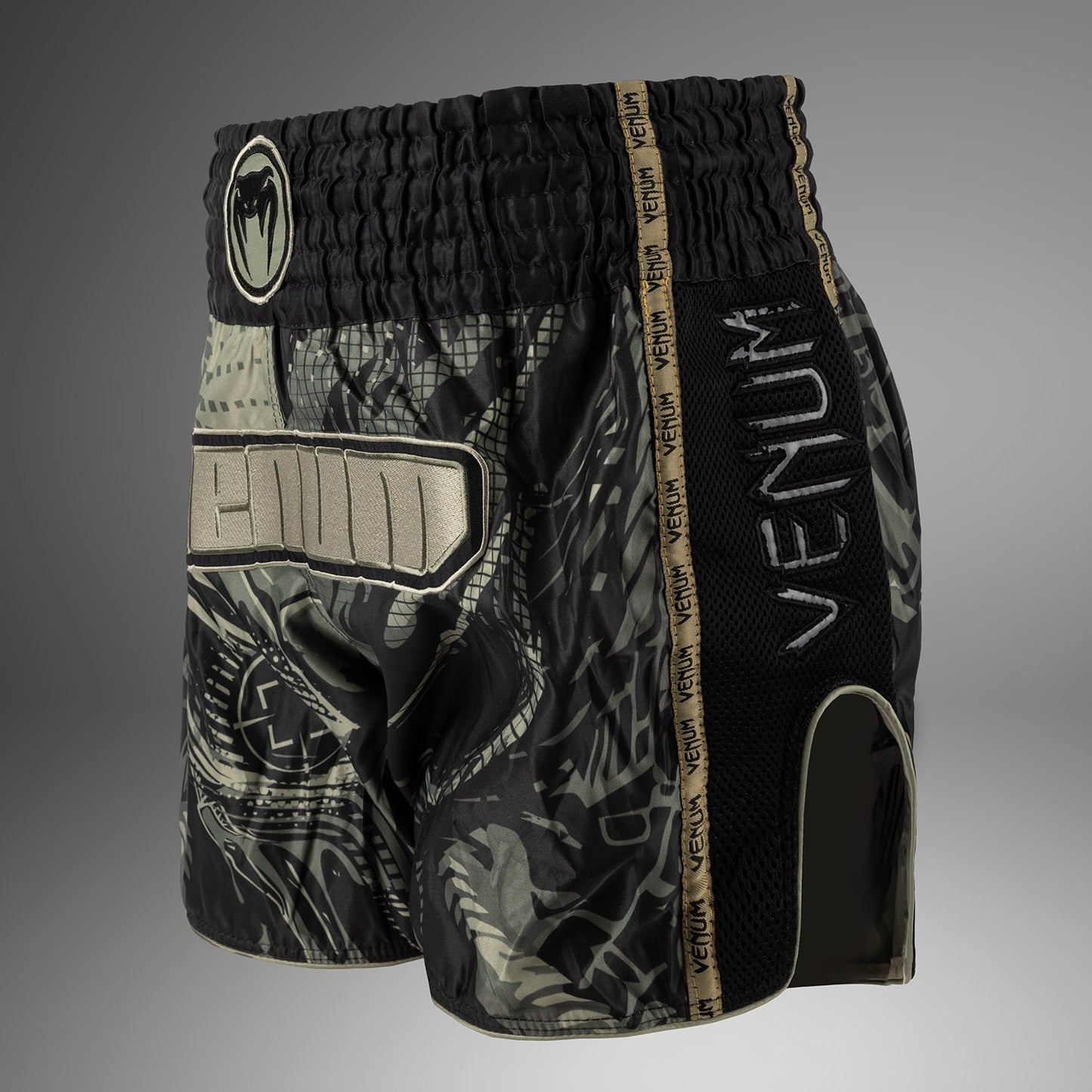 Venum Invader Muay Thai ショーツ - ブラック/サンド