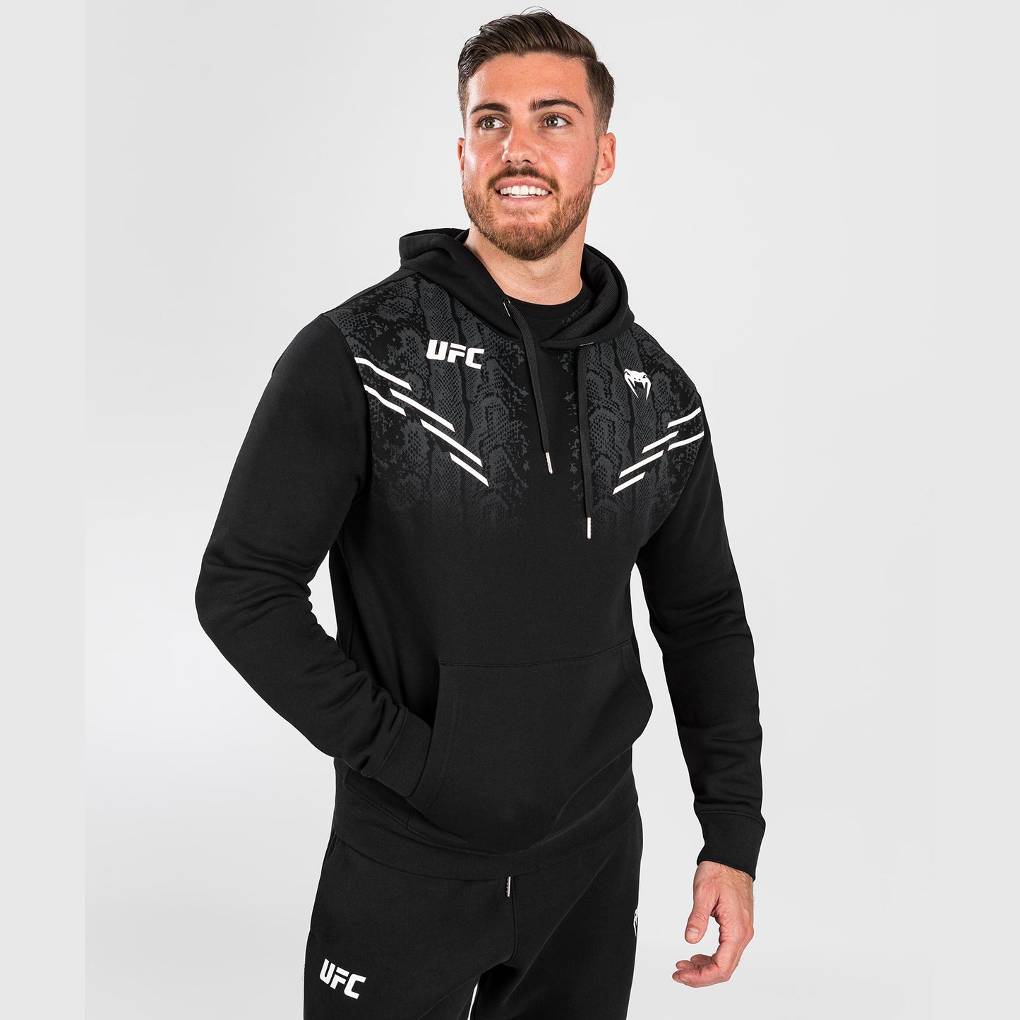 UFC Adrenaline by Venum Replica メンズ・プルオーバー・パーカー - ブラック