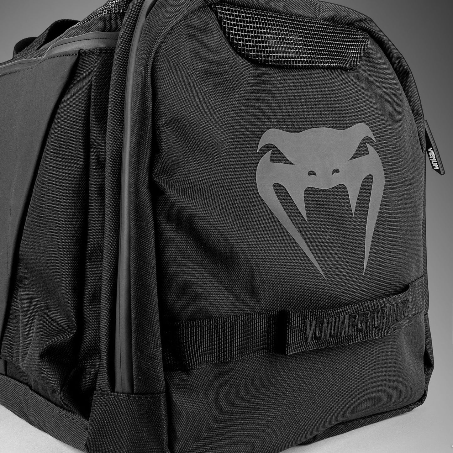 Venum Trainer Lite Evo スポーツバッグ