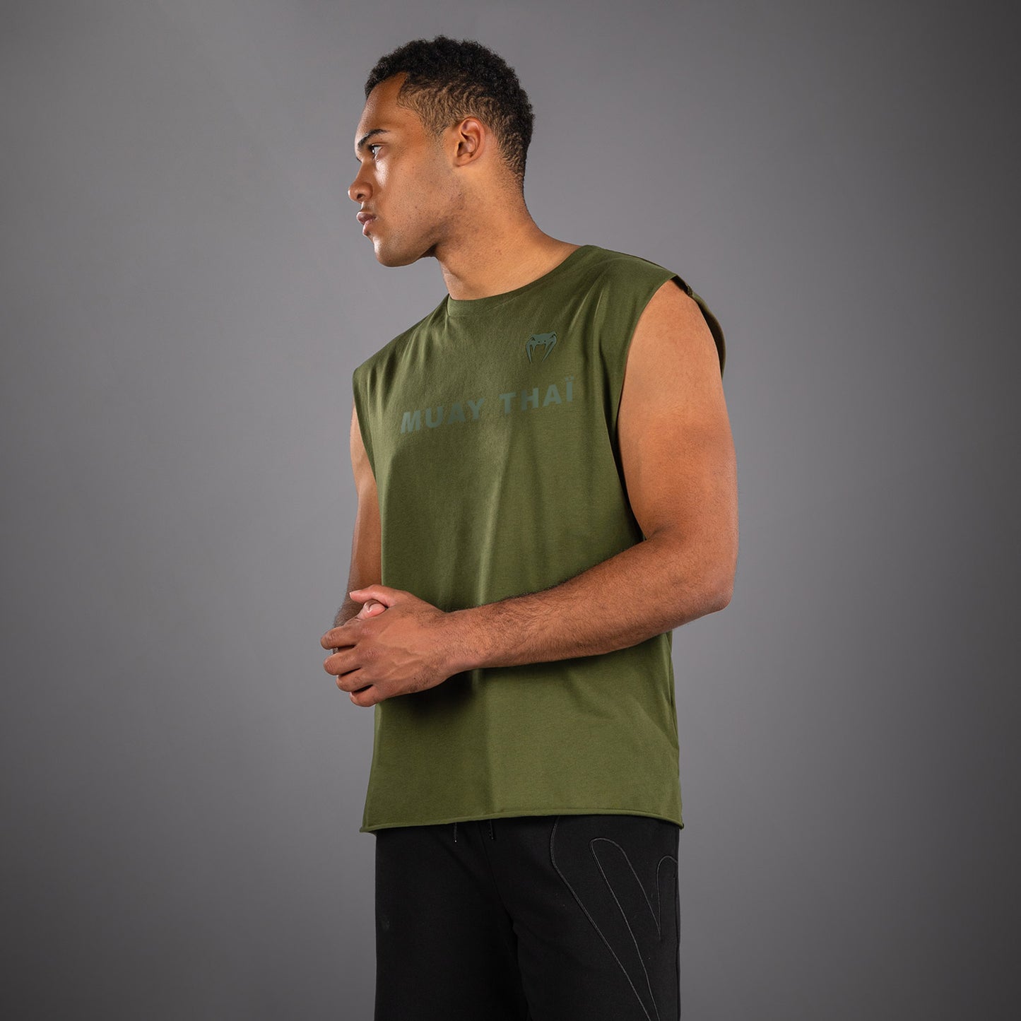 Venum Muay Thai VT ドライテックTシャツ – ミリタリーグリーン