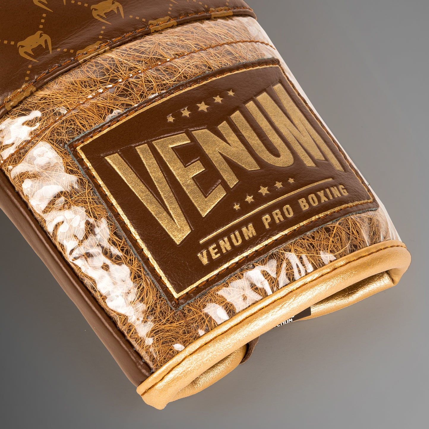 Venum Cocoモノグラムプロボクシンググローブ - グリズリーブラウン