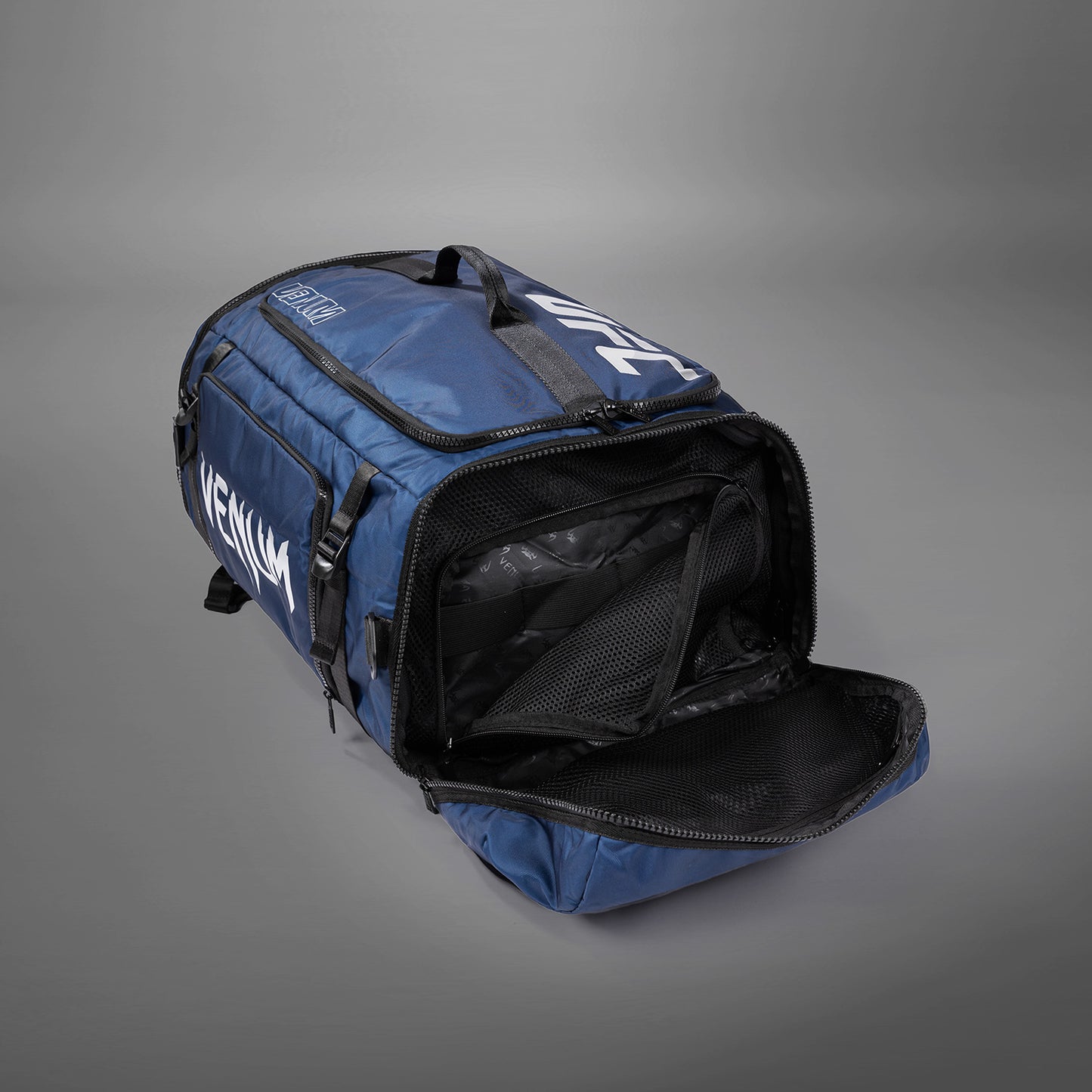 UFC Fusion by Venum Fight Week スポーツバッグ - オーシャニックブルー