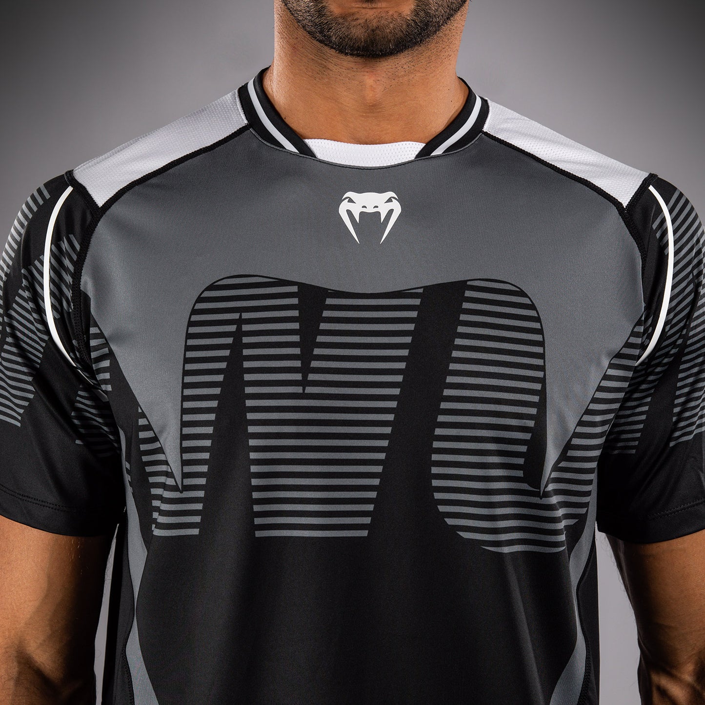 Venum Adrenaline Dry Tech Tシャツ – ブラック/シルバーグレー