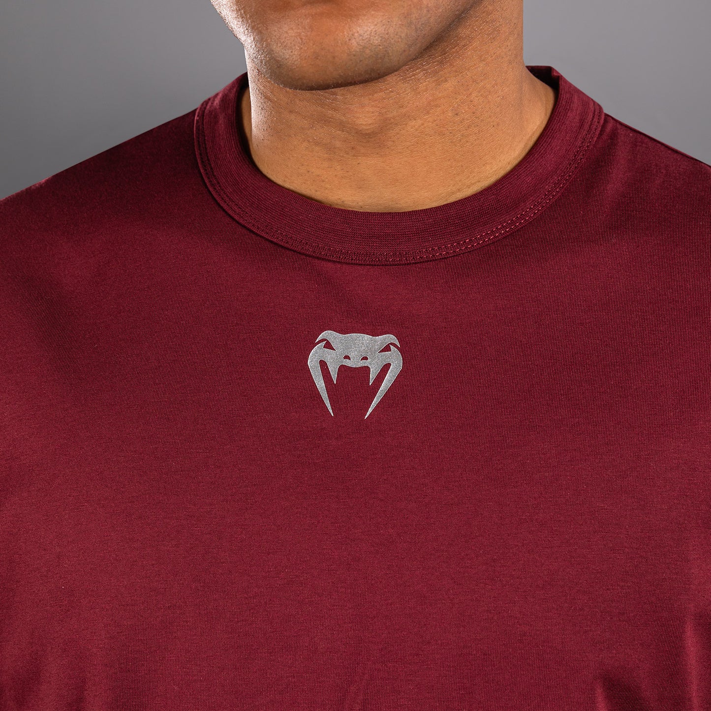 UFC Zenith by Venum Authentic Fight Week 半袖Tシャツ メンズ - バーガンディ