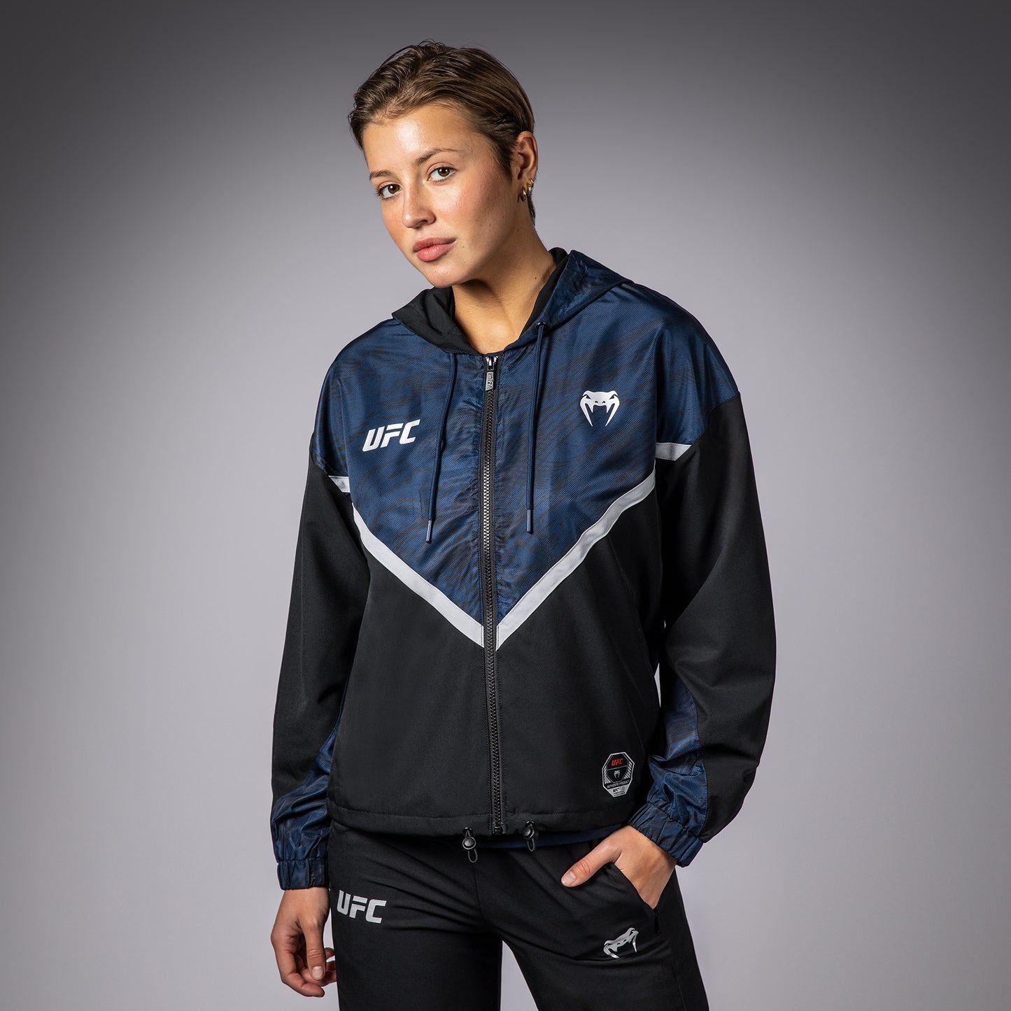 UFC Fusion by Venum Fight Week ジップ付きスウェットシャツ（女性用） - オーシャニックブルー