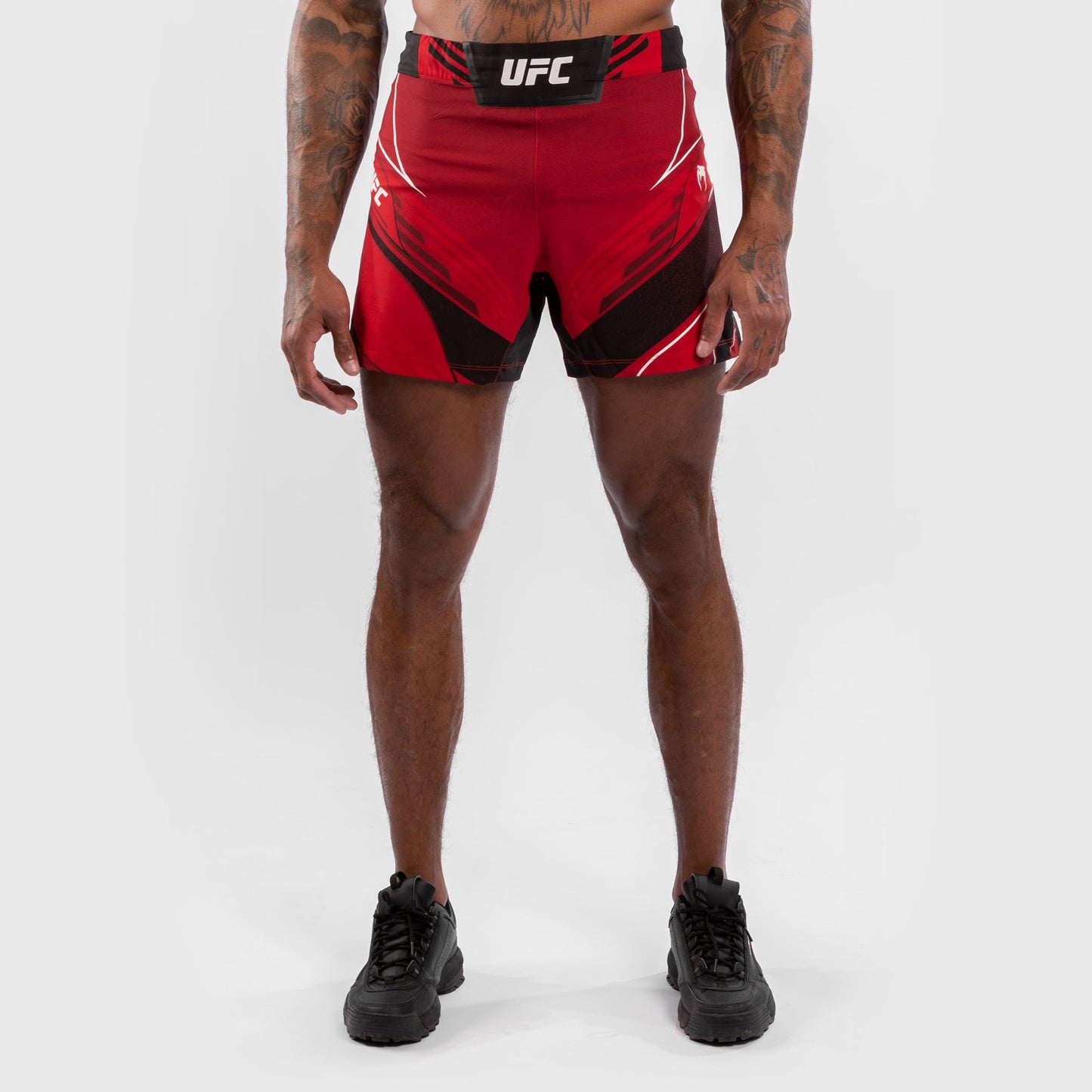 Venum UFC Authentic Fight Night メンズショーツ – レッド