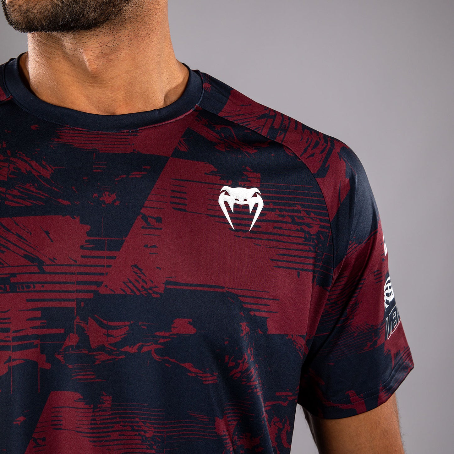 UFC Zenith by Venum Authentic Fight Week パフォーマンス半袖Tシャツ メンズ - ネイビーブルー/バーガンディ/シルバー