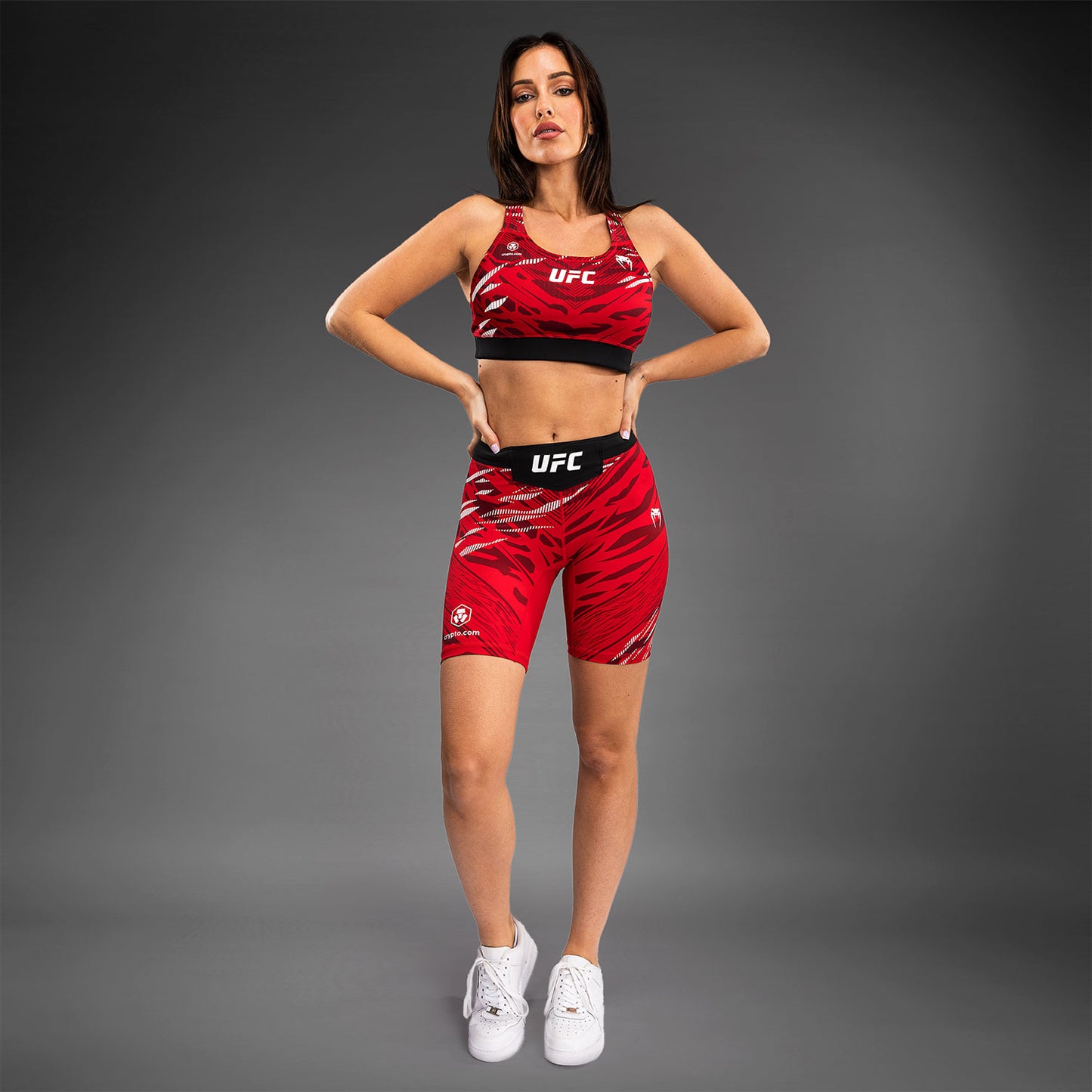 UFC Fusion by Venum Authentic Fight Night スポーツブラ（女性用） - レッド