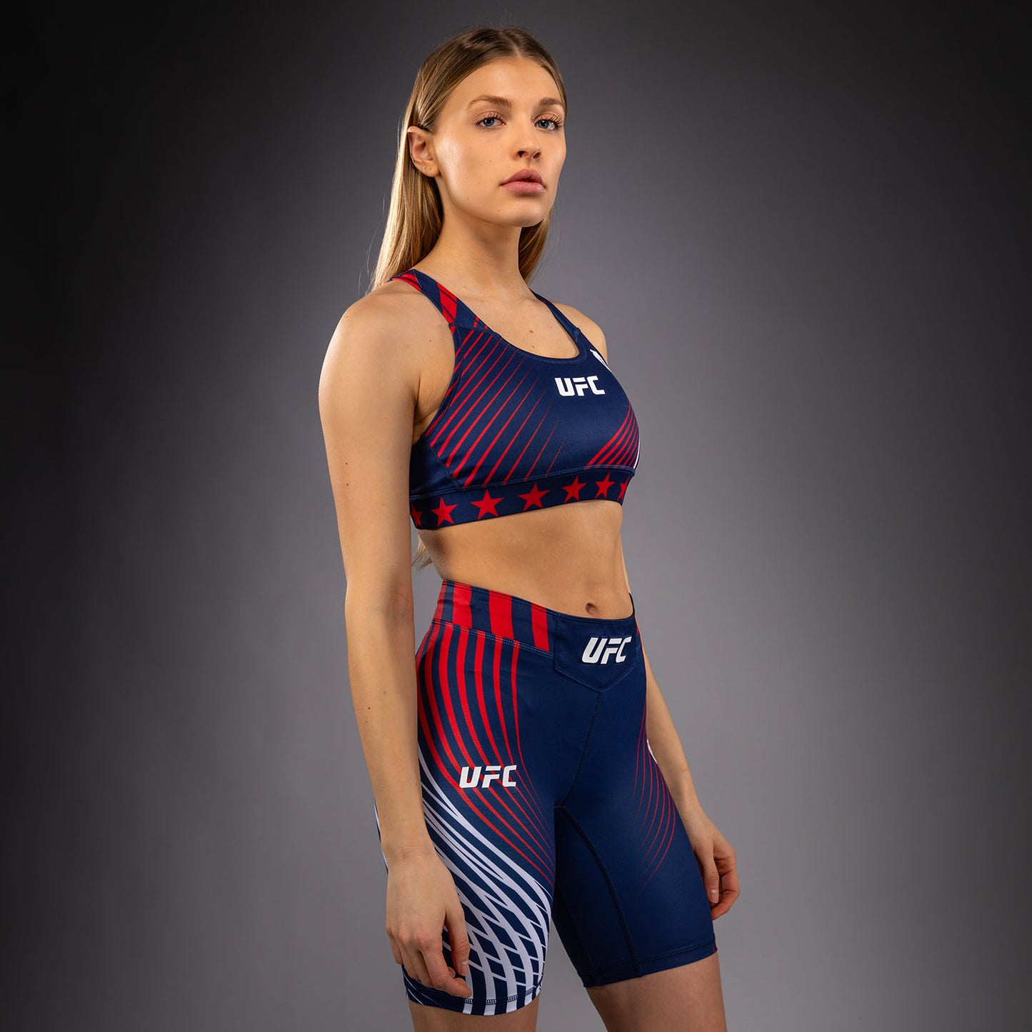 UFC Freedom 250 by Venum レディース Authentic Fight Night スポーツブラ - ブルー