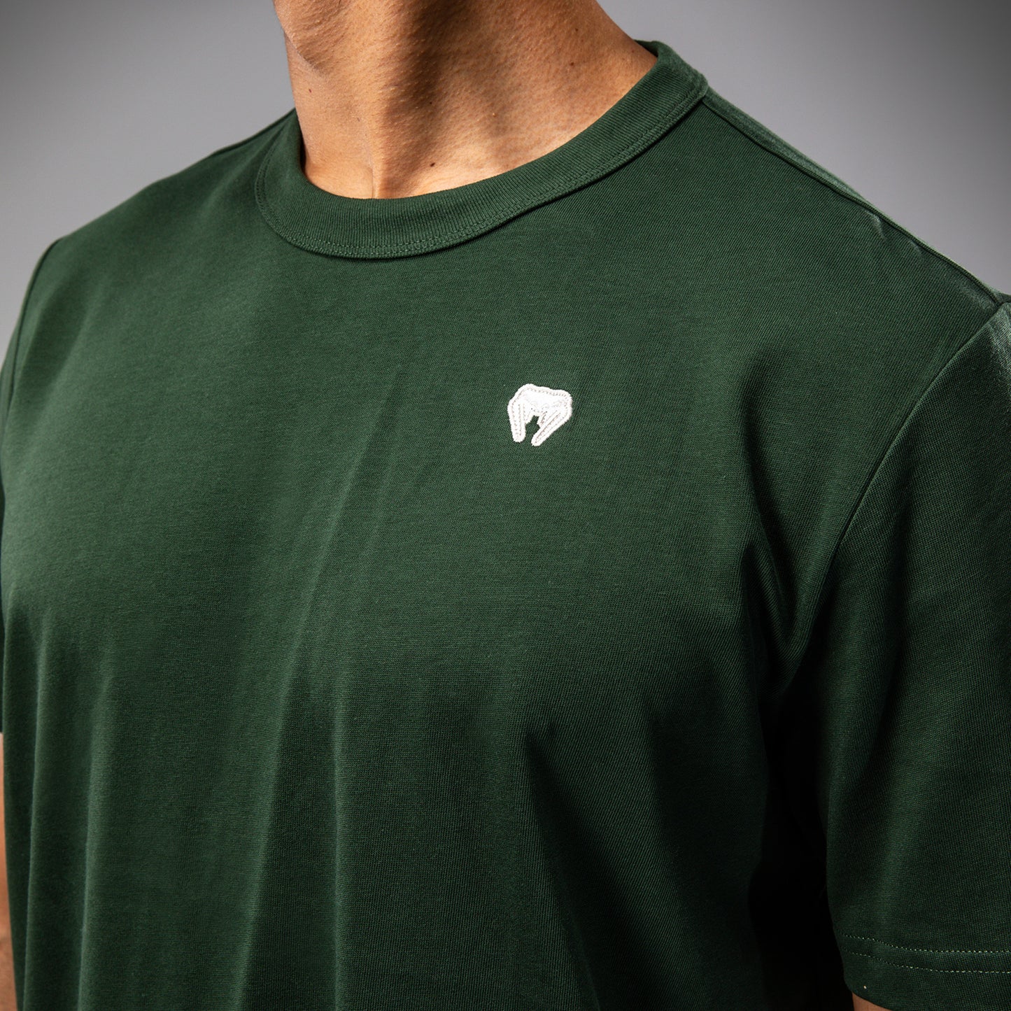 Venum Silent Power T-Shirt - フォレストグリーン