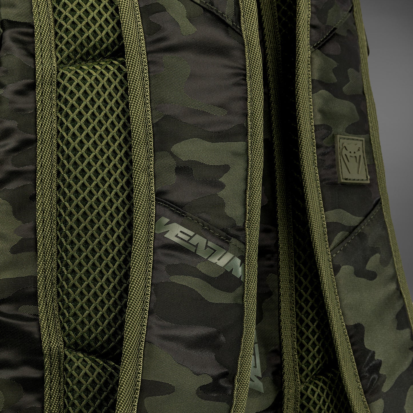 Venum Challenger Pro BackPack - カーキ/カモフラージュ