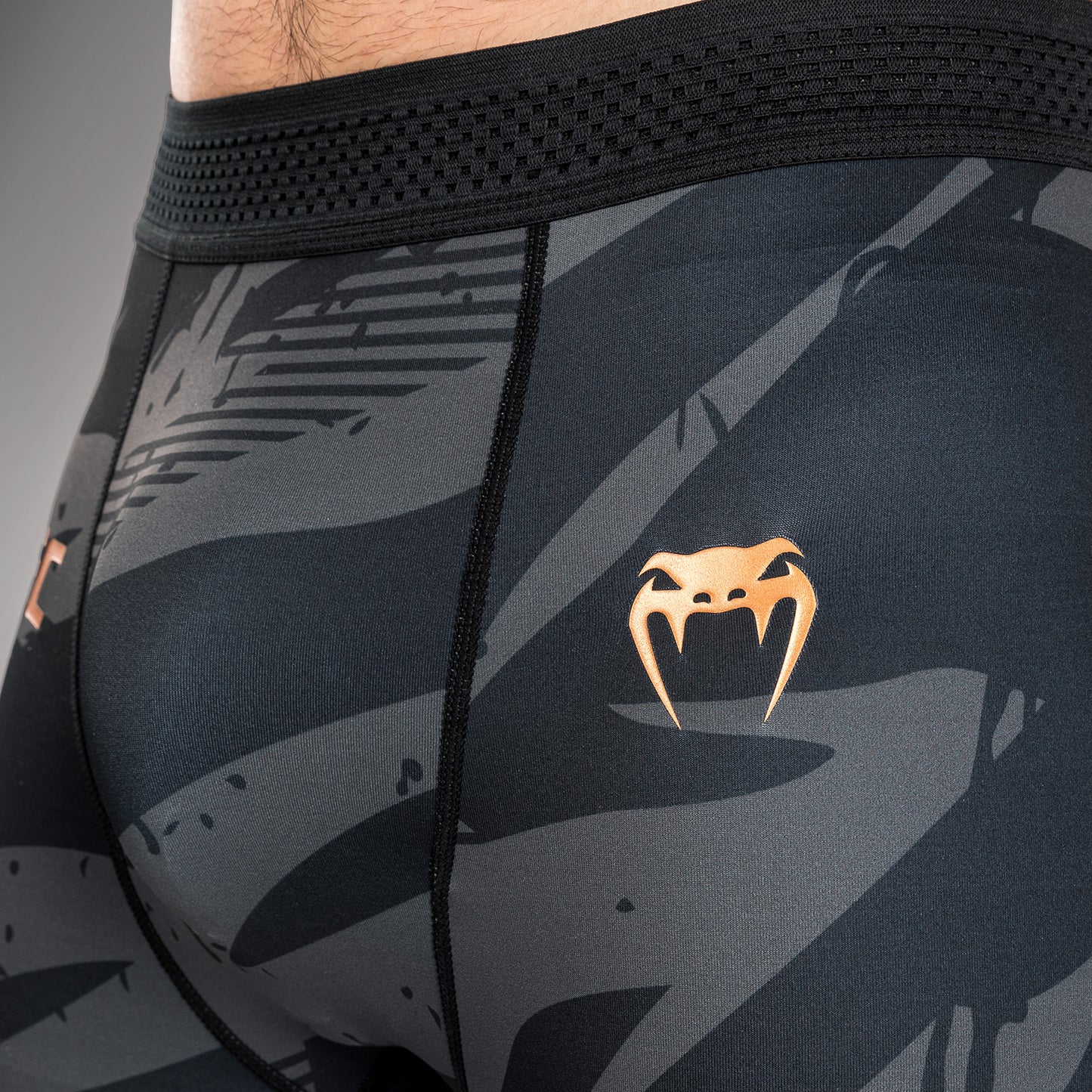 UFC Adrenaline By Venum Fight Week メンズベールチュドショート - Urban Camo