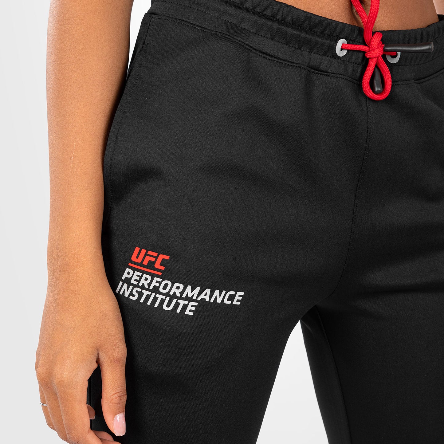 UFC Venum Performance Institute 2.0 女性用ジョギング・パンツ - ブラック／レッド