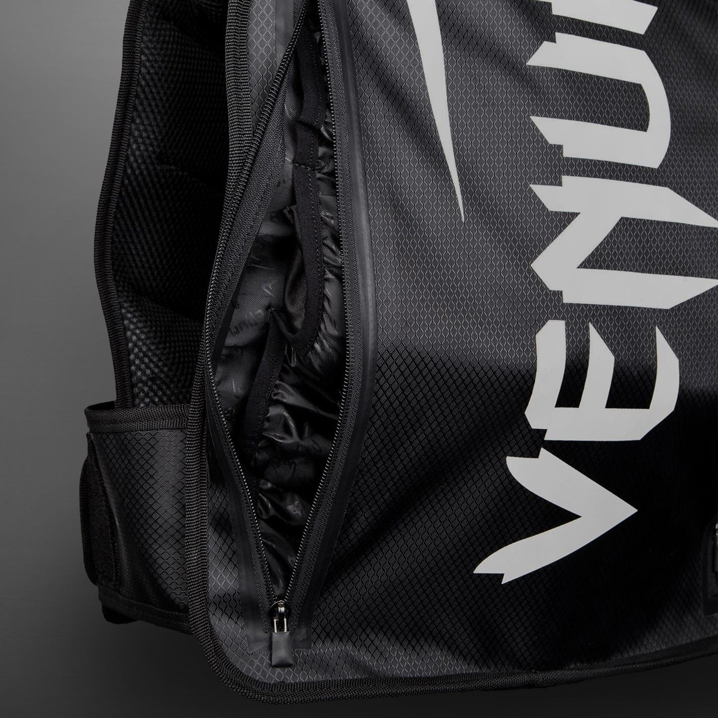 Venum Elite ウェイトベスト：ブラック／ホワイト