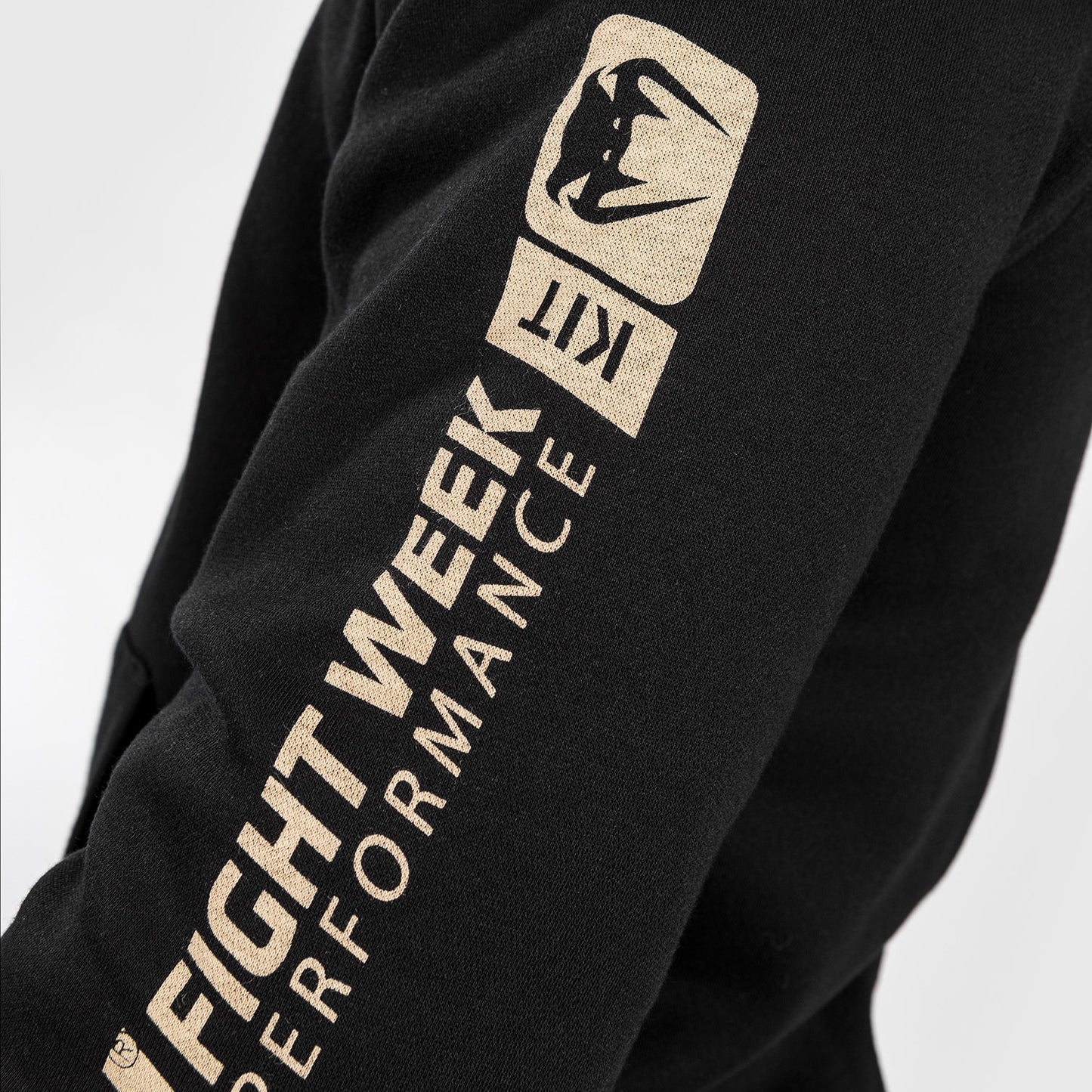 UFC Adrenaline by Venum Fight Week メンズ・プルオーバー・フーディ - ブラック