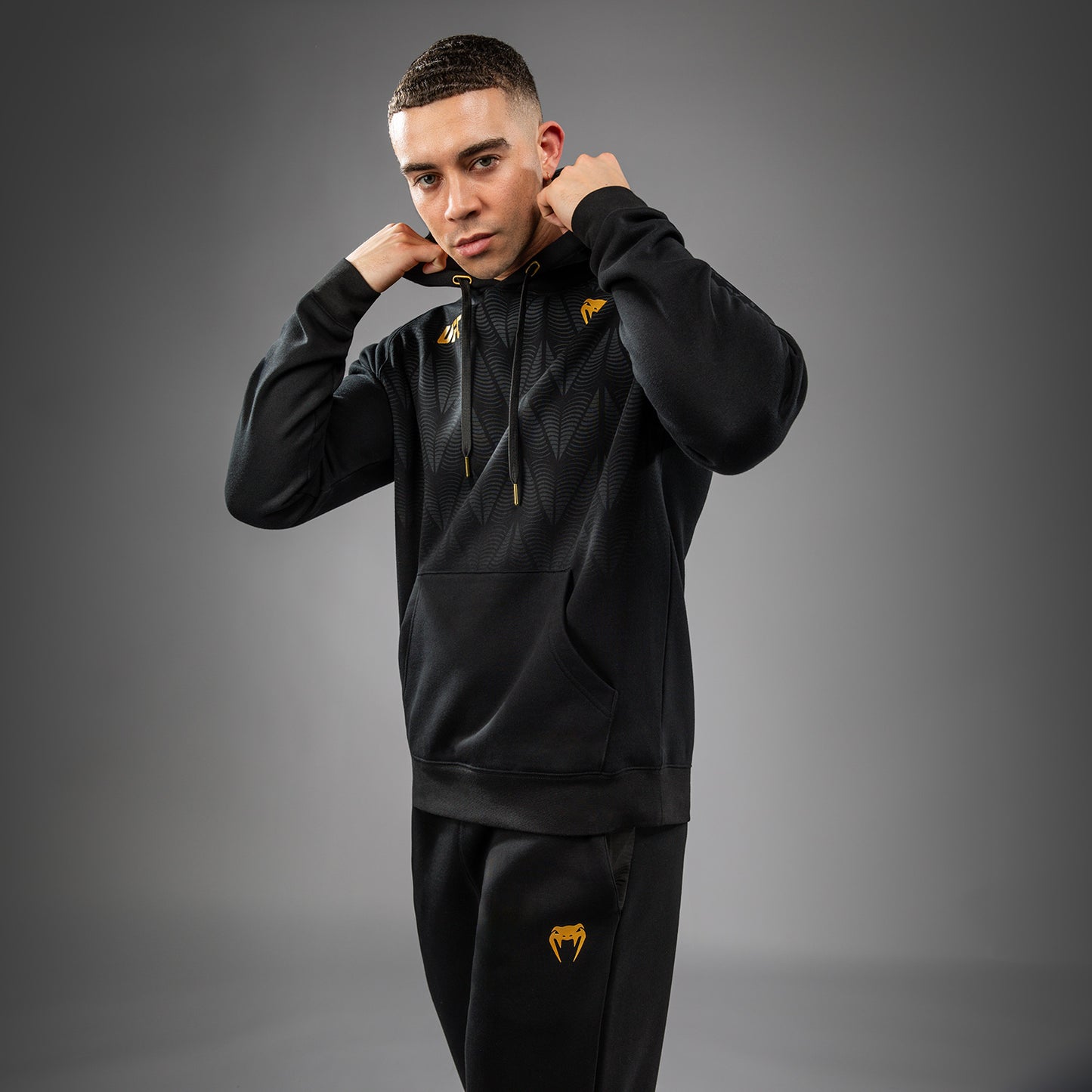 UFC Zenith by Venum Replica プルオーバーパーカー メンズ - チャンピオン