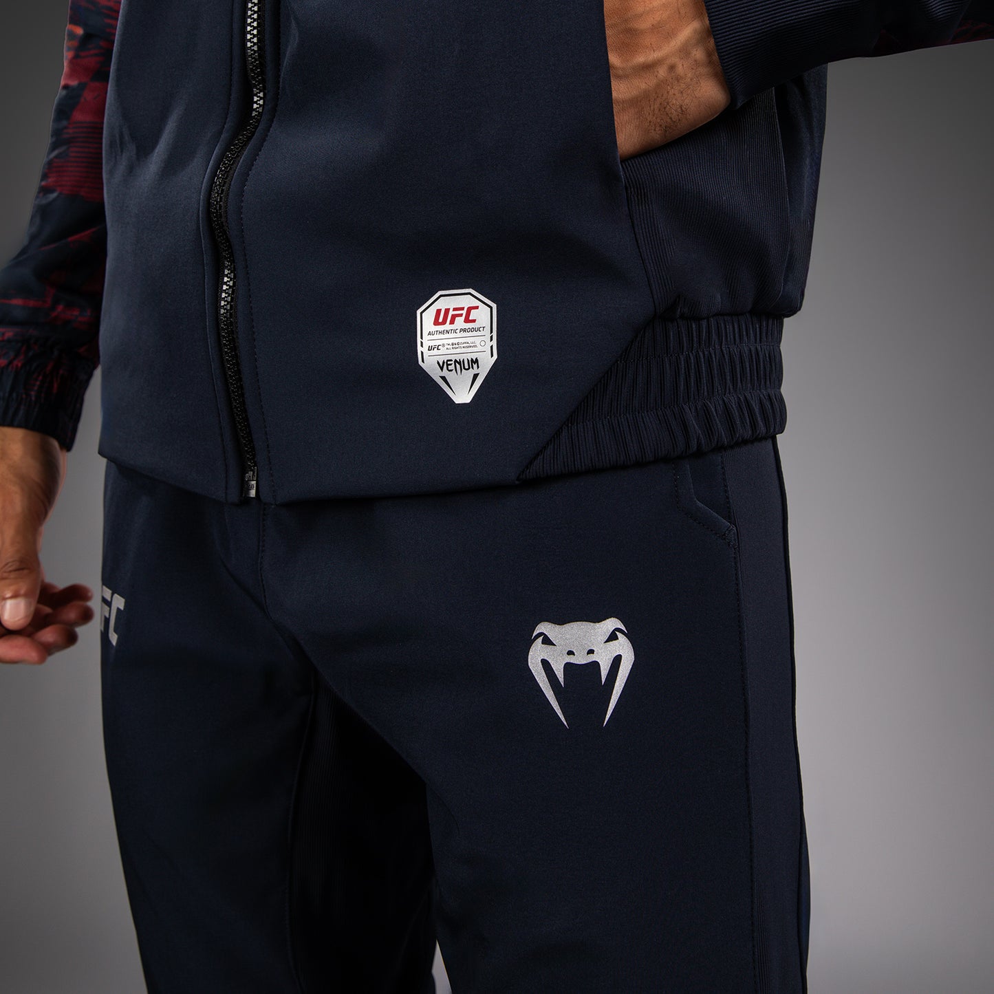 UFC Zenith by Venum Authentic Fight Week ジップパーカー メンズ - ネイビーブルー/バーガンディ/シルバー