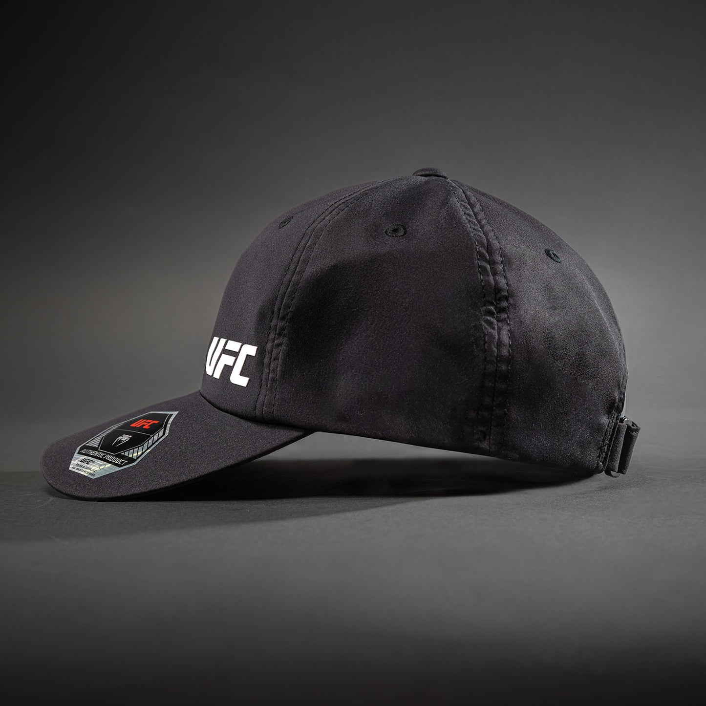 UFC Unity by Venum Authentic Fight Week スポーツキャップ – ブラック