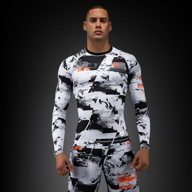 正規品 Venum UFC ラッシュガード 長袖 MMA Rizin dbc179a445d04659dee6f0caeacef3